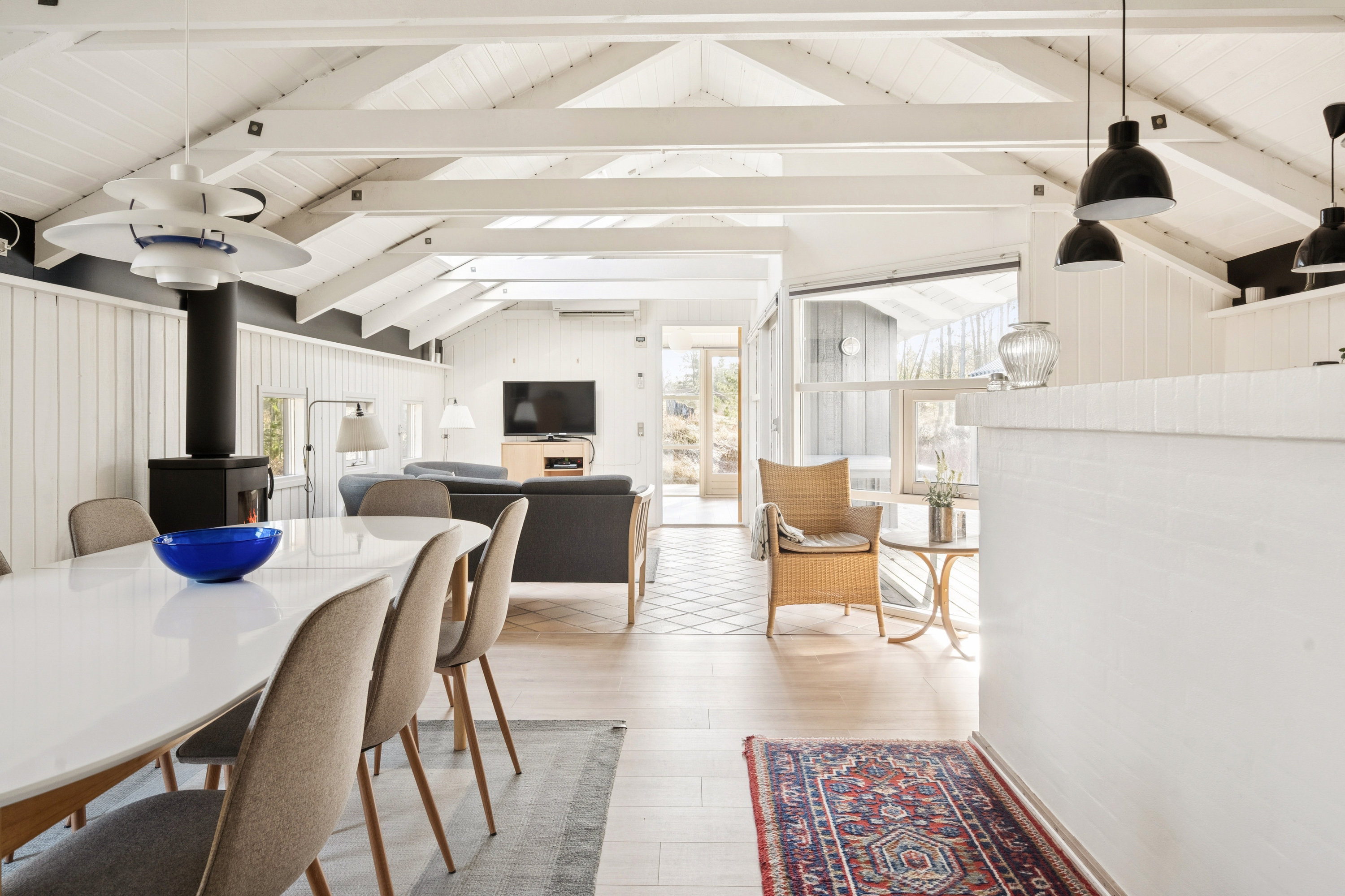 Fremhævet stue billede i fuldskærmstilstand. Billede af Elvervej 58, Napstjert, 9982 Ålbæk