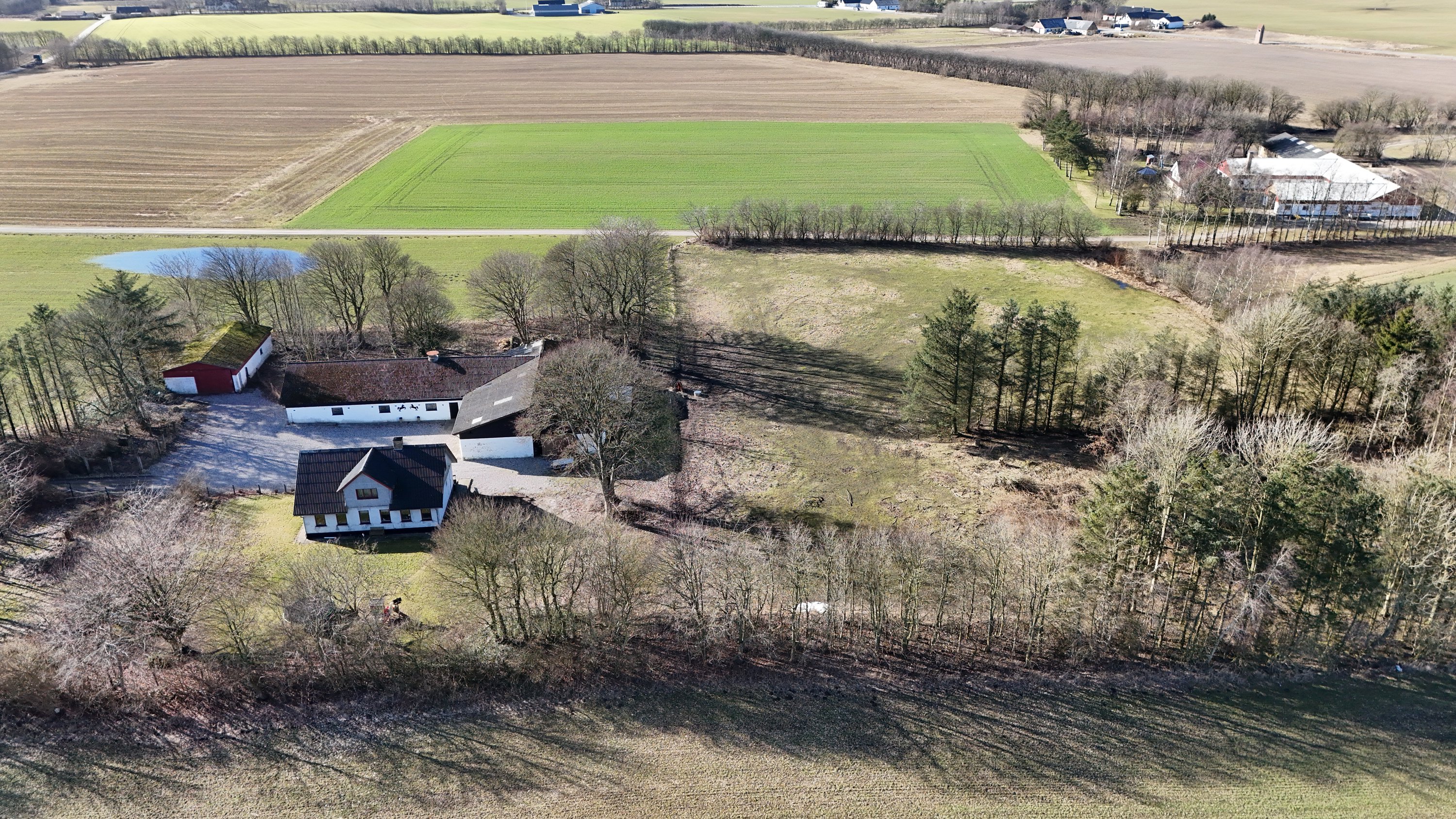 Fremhævet drone billede i fuldskærmstilstand. Billede af Ll Gandrupgårdsvej 4, Gandrup, 9510 Arden