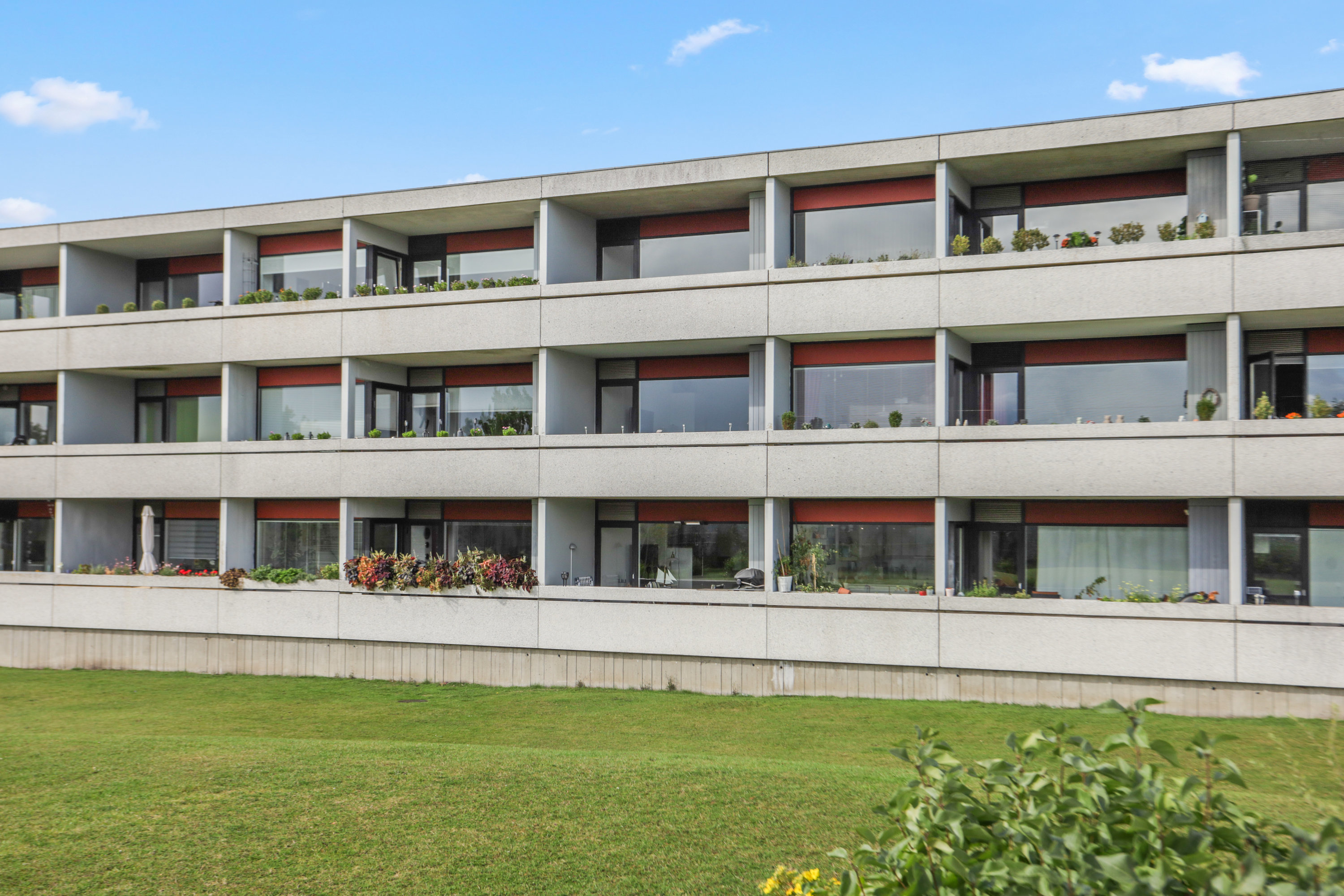 Fremhævet  billede i fuldskærmstilstand. Billede af Juelsparken 42, st.. th., Gug, 9210 Aalborg SØ