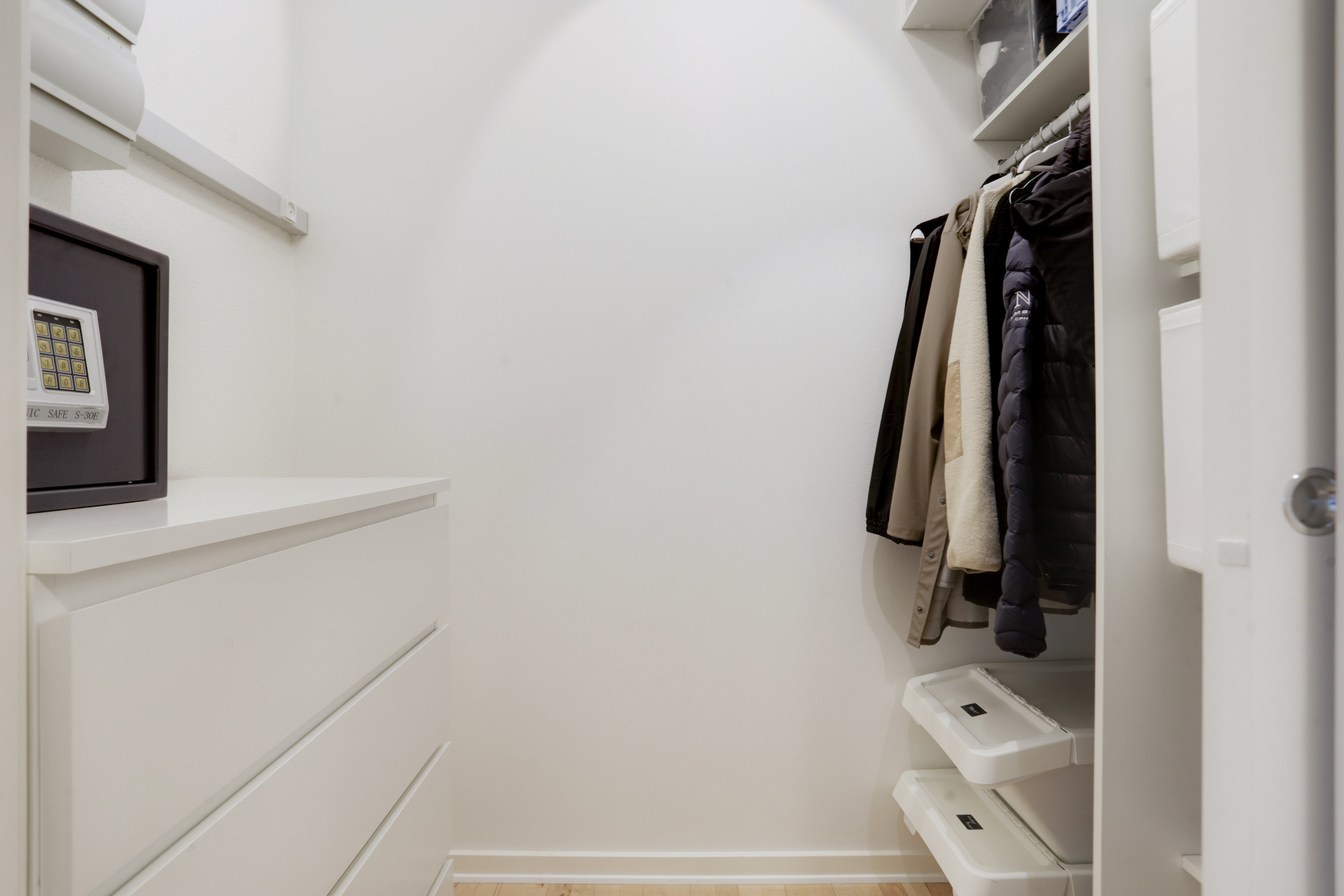 Fremhævet  billede i fuldskærmstilstand. Billede af Juelsparken 42, st.. th., Gug, 9210 Aalborg SØ