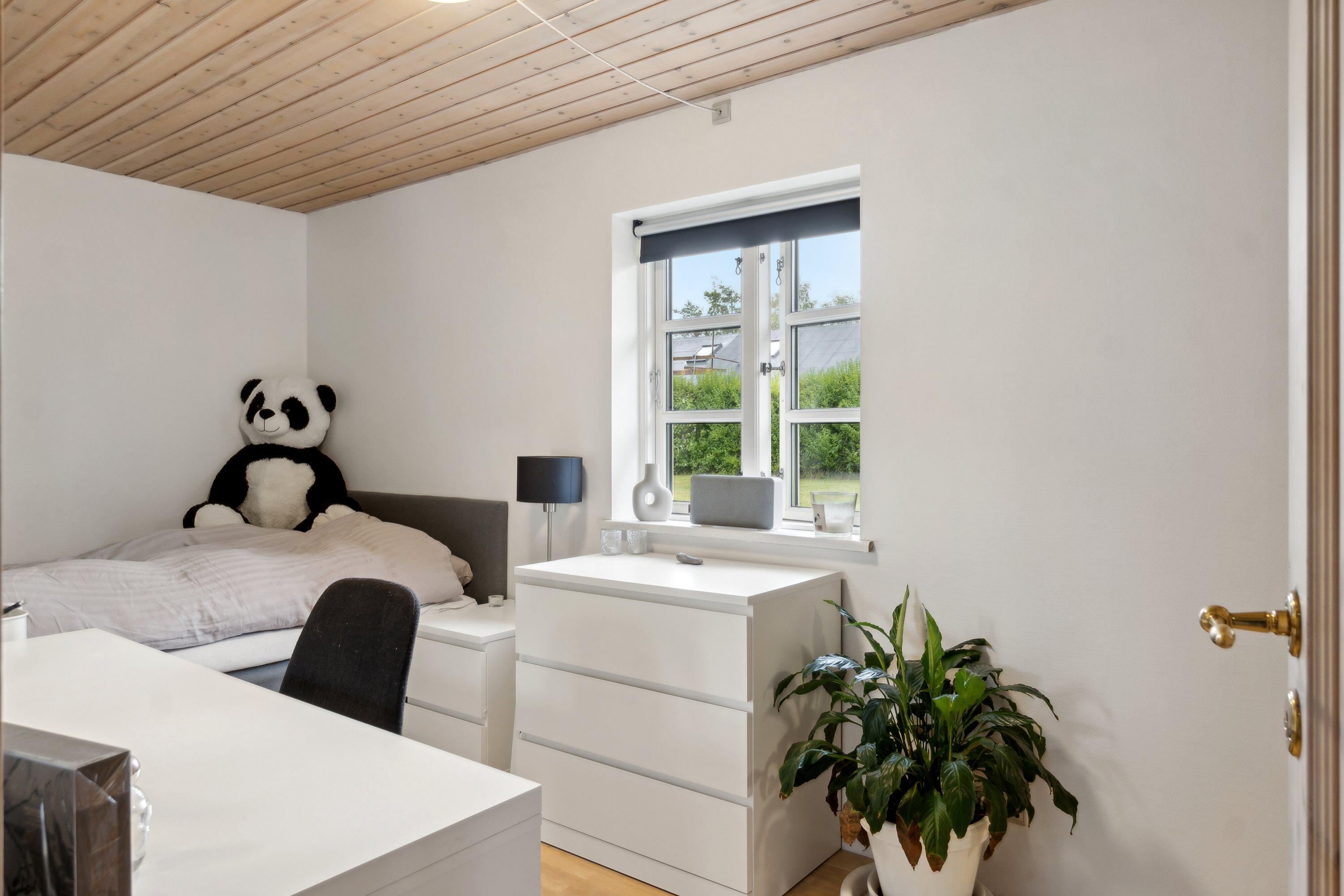 Fremhævet soveværelse billede i fuldskærmstilstand. Billede af Lærkevej 34, Ellinge Lyng, 4560 Vig