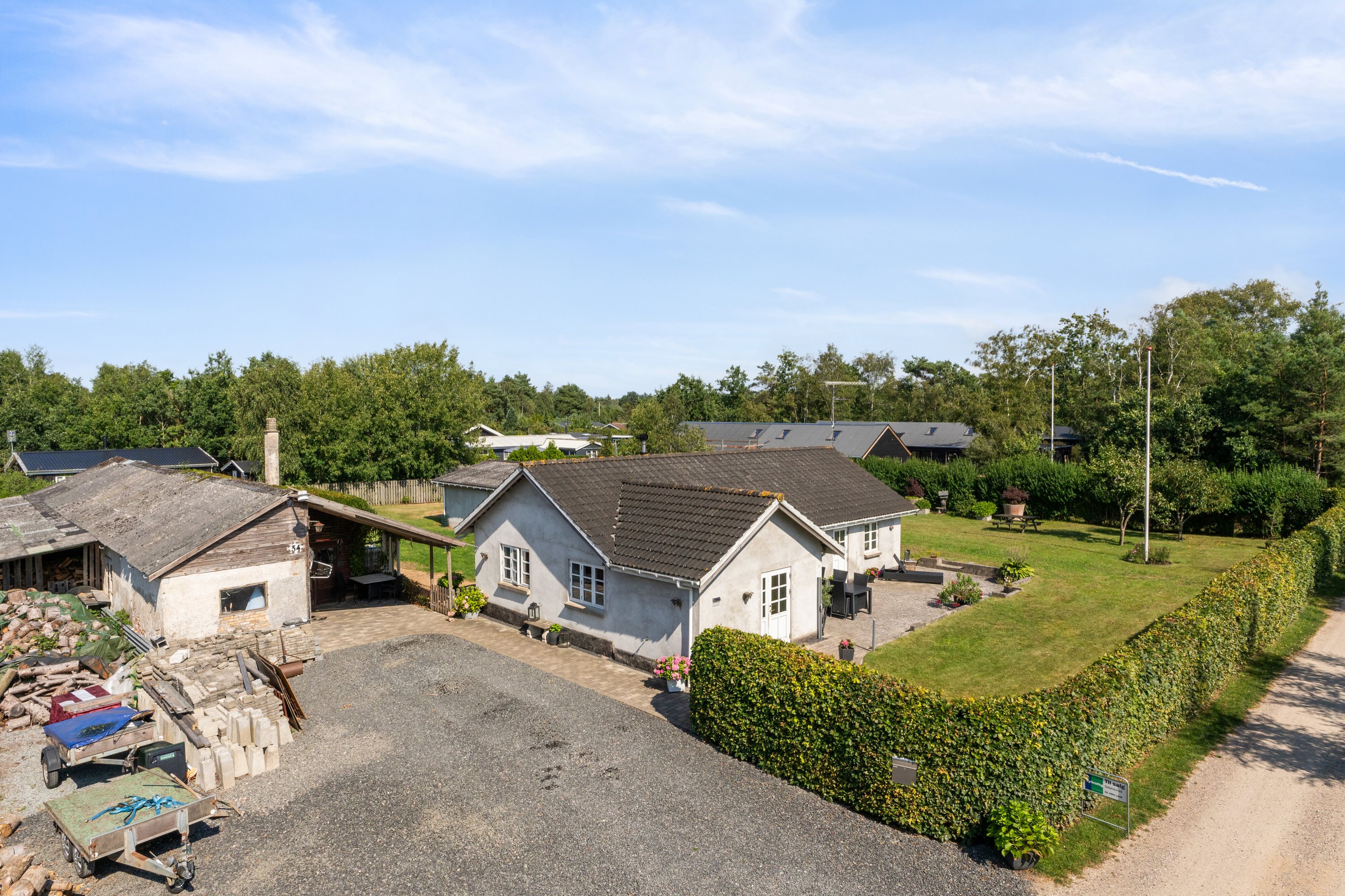 Fremhævet set fra vejen billede i fuldskærmstilstand. Billede af Lærkevej 34, Ellinge Lyng, 4560 Vig