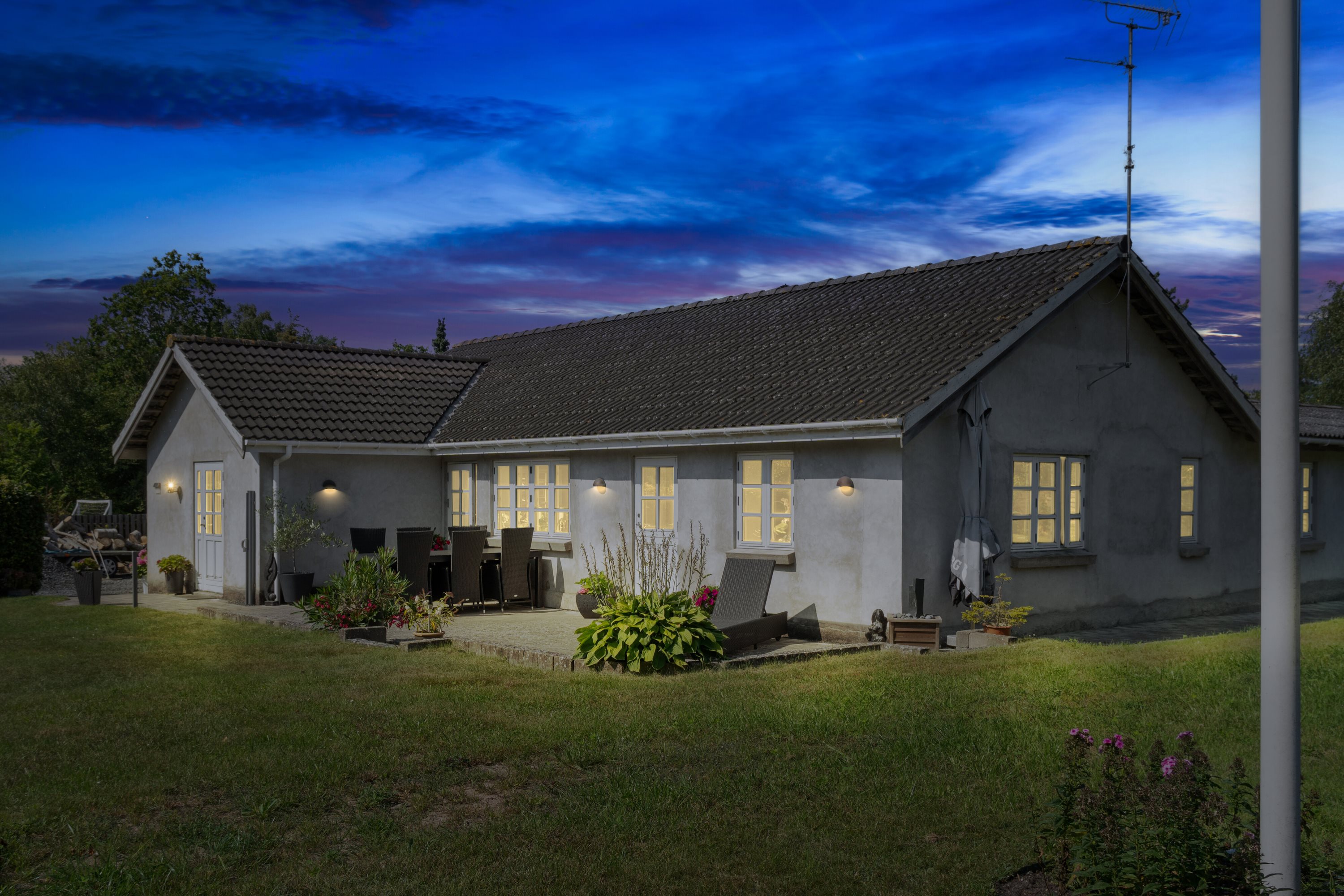 Fremhævet set fra haven billede i fuldskærmstilstand. Billede af Lærkevej 34, Ellinge Lyng, 4560 Vig