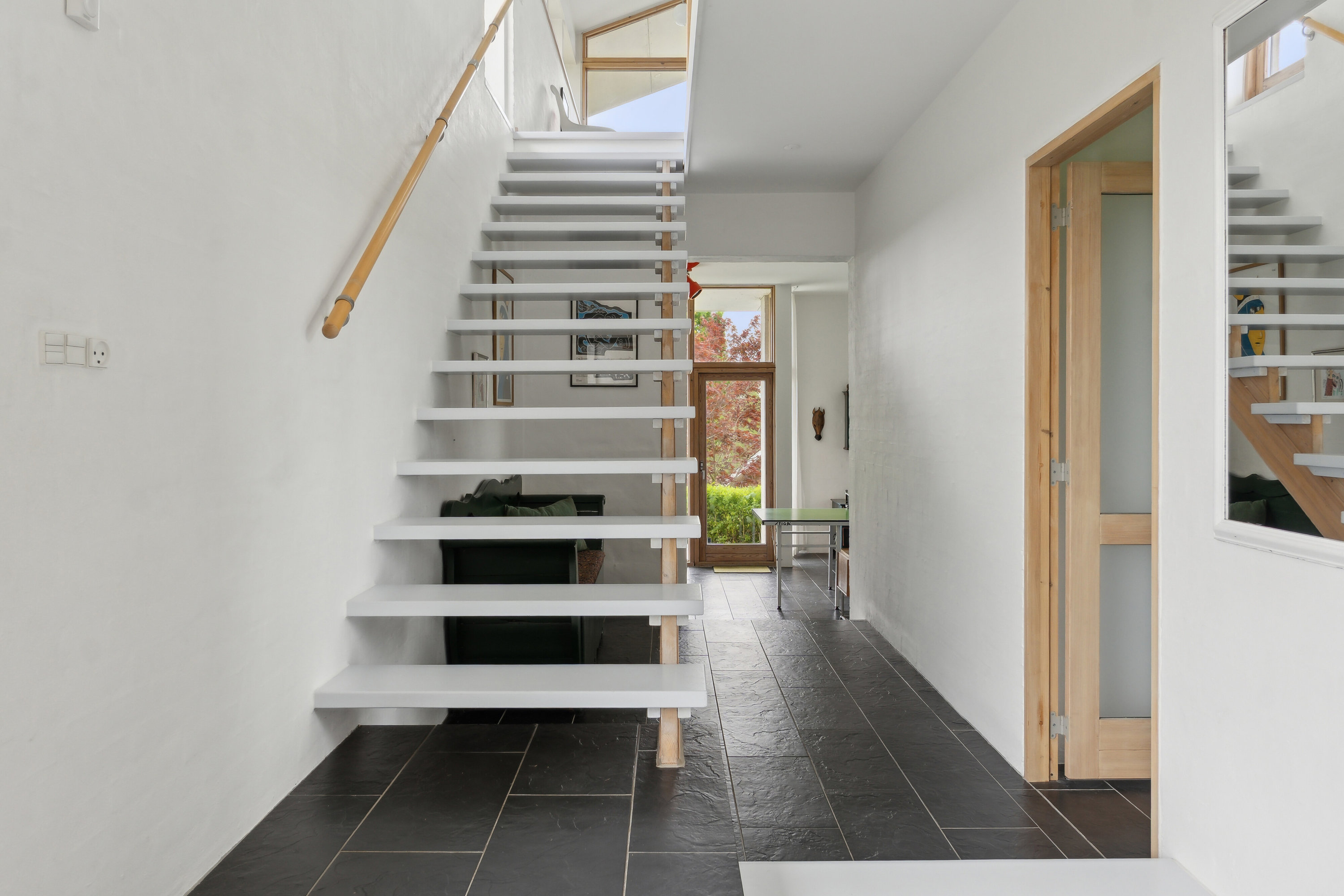 Fremhævet gang billede i fuldskærmstilstand. Billede af Rosevej 15, Ballen, 5762 Vester Skerninge