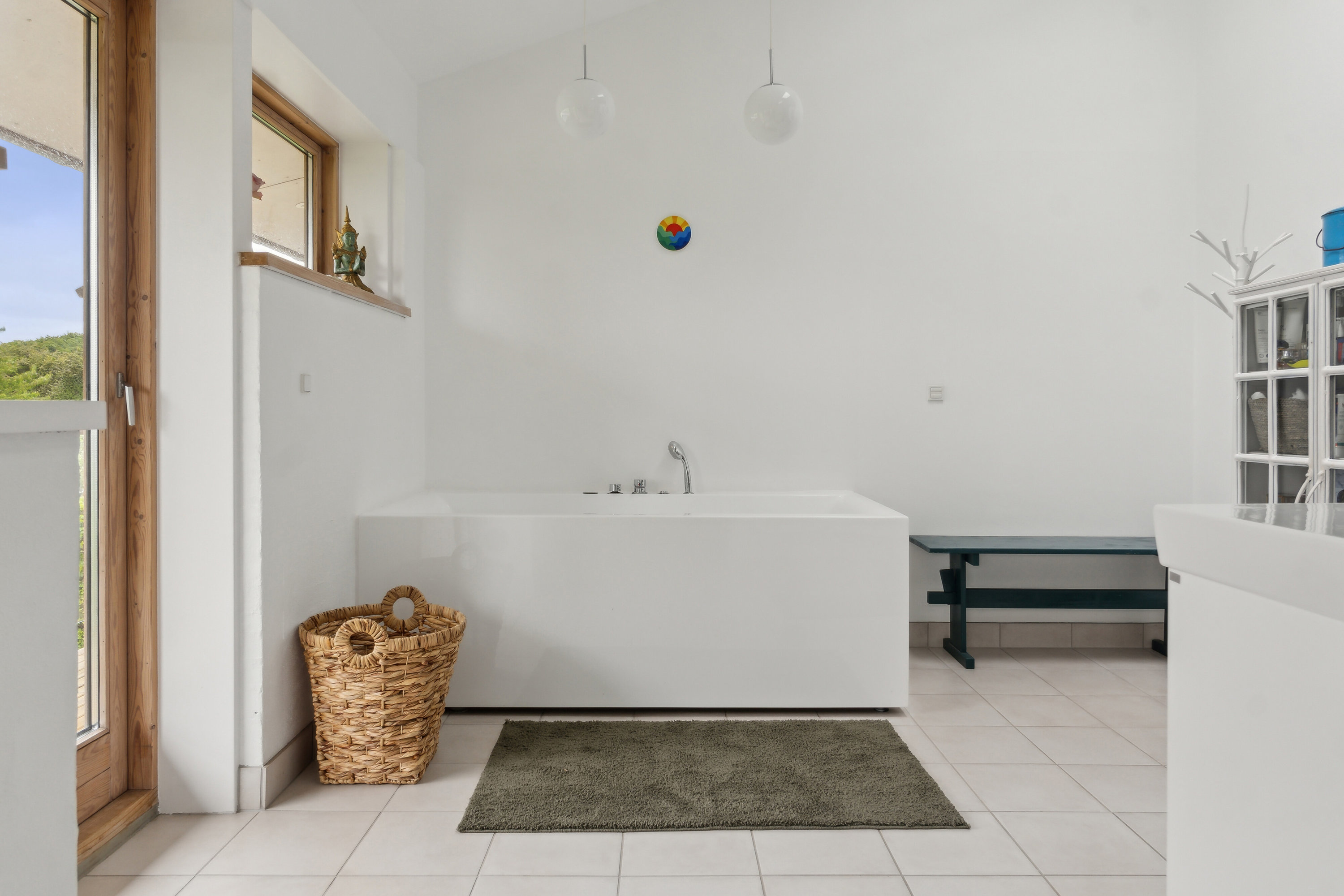 Fremhævet badeværelse billede i fuldskærmstilstand. Billede af Rosevej 15, Ballen, 5762 Vester Skerninge