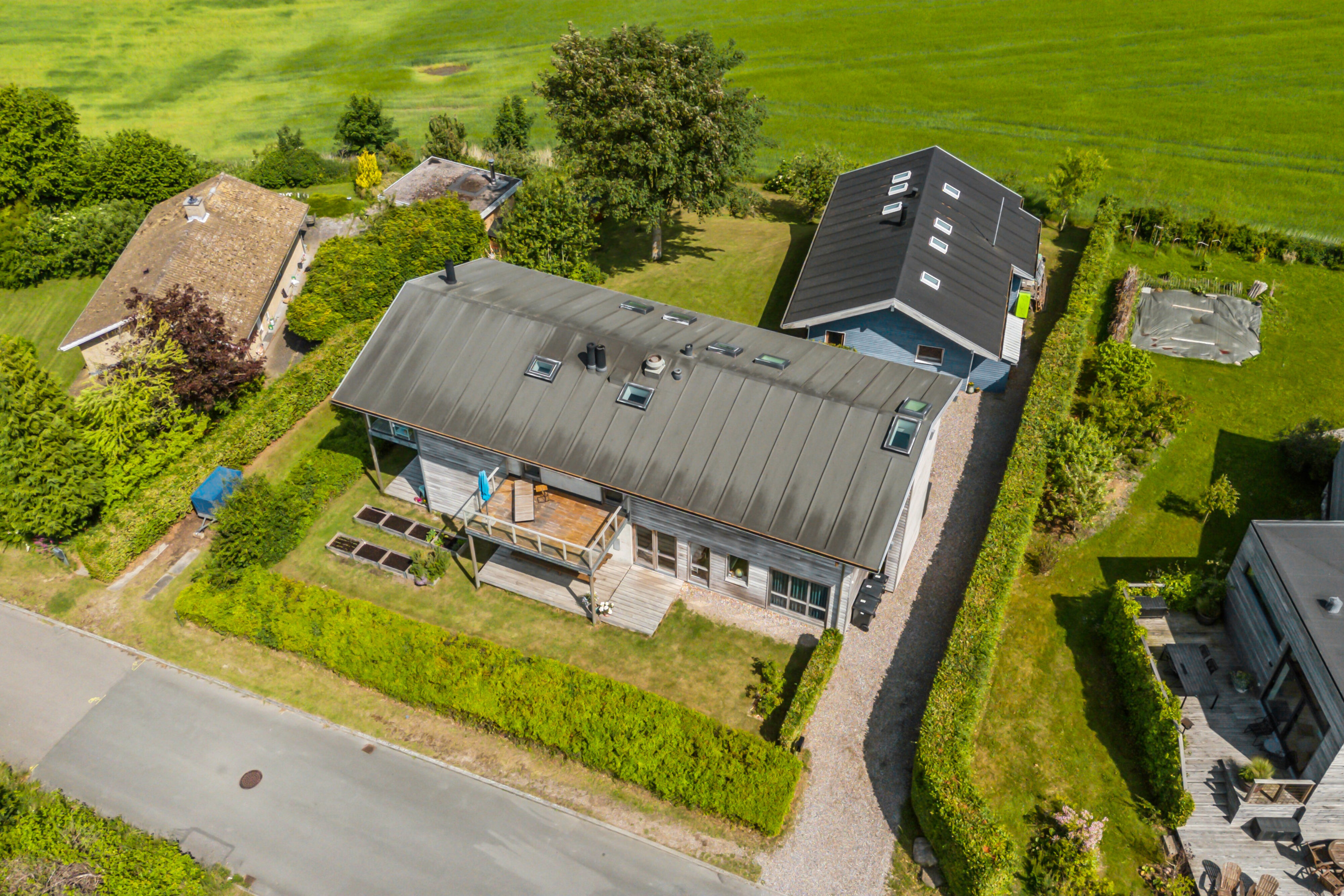 Fremhævet luftfoto billede i fuldskærmstilstand. Billede af Rosevej 15, Ballen, 5762 Vester Skerninge