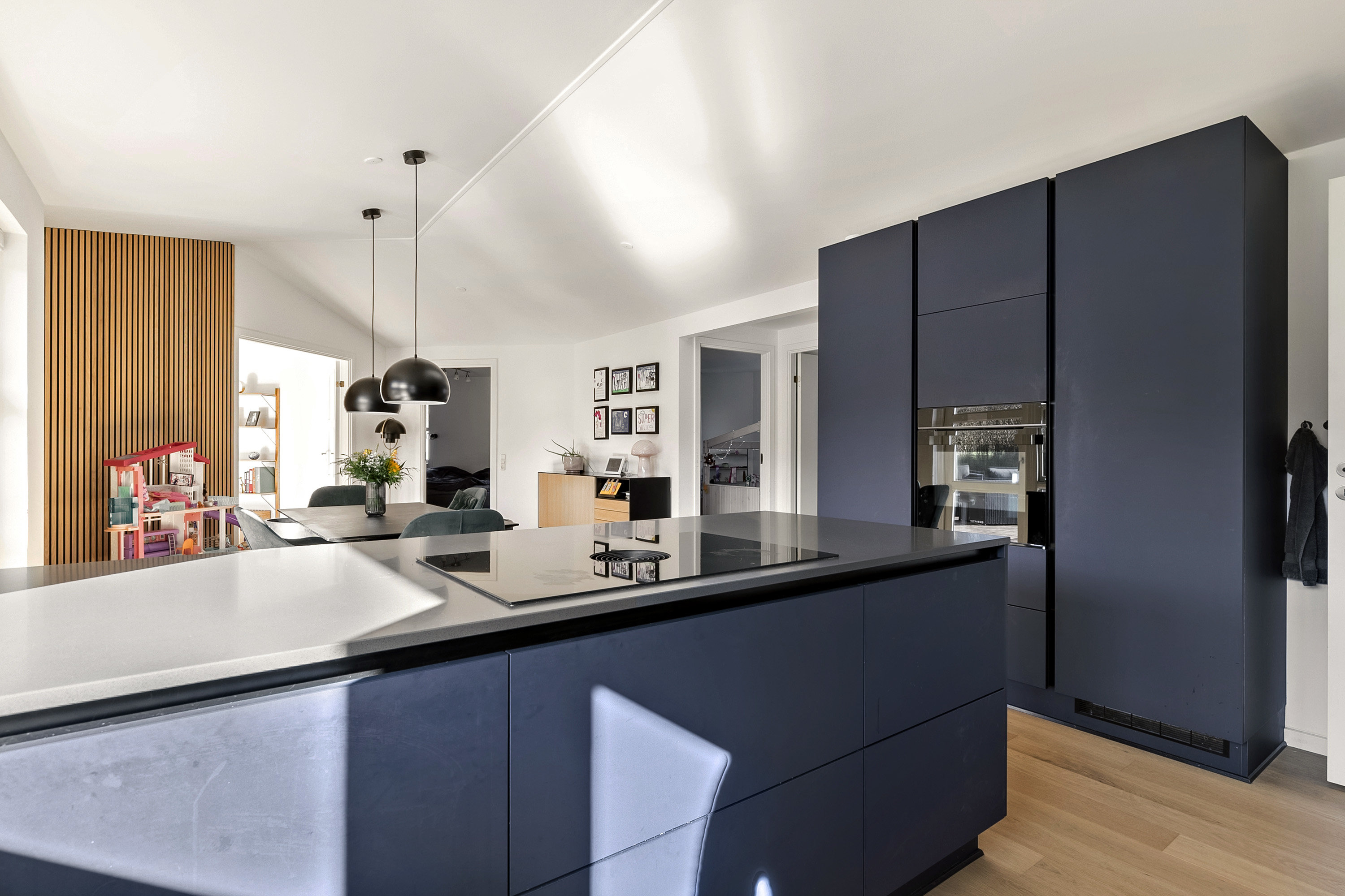 Fremhævet køkken billede i fuldskærmstilstand. Billede af Elgårdsmindelunden 129, 8362 Hørning