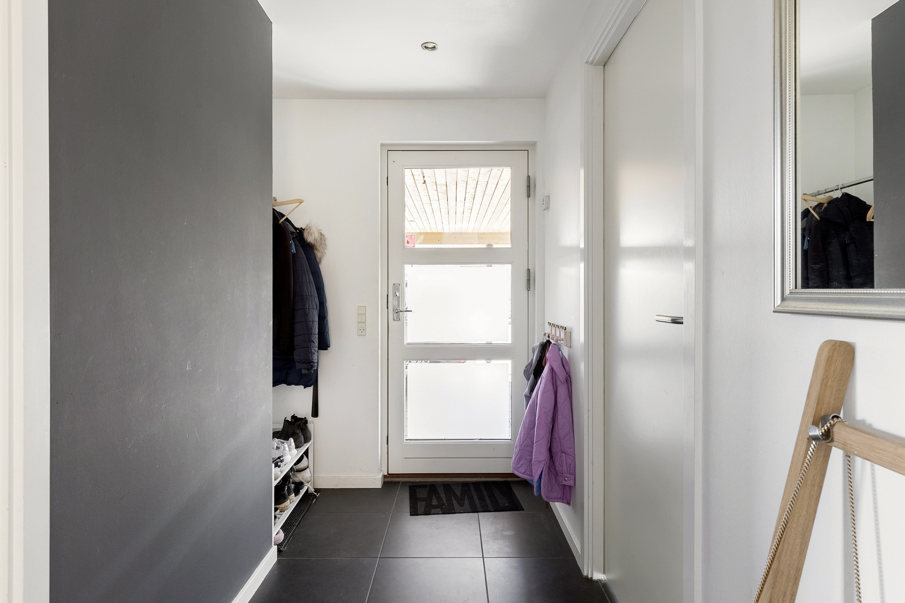 Fremhævet entré billede i fuldskærmstilstand. Billede af Elgårdsmindelunden 129, 8362 Hørning