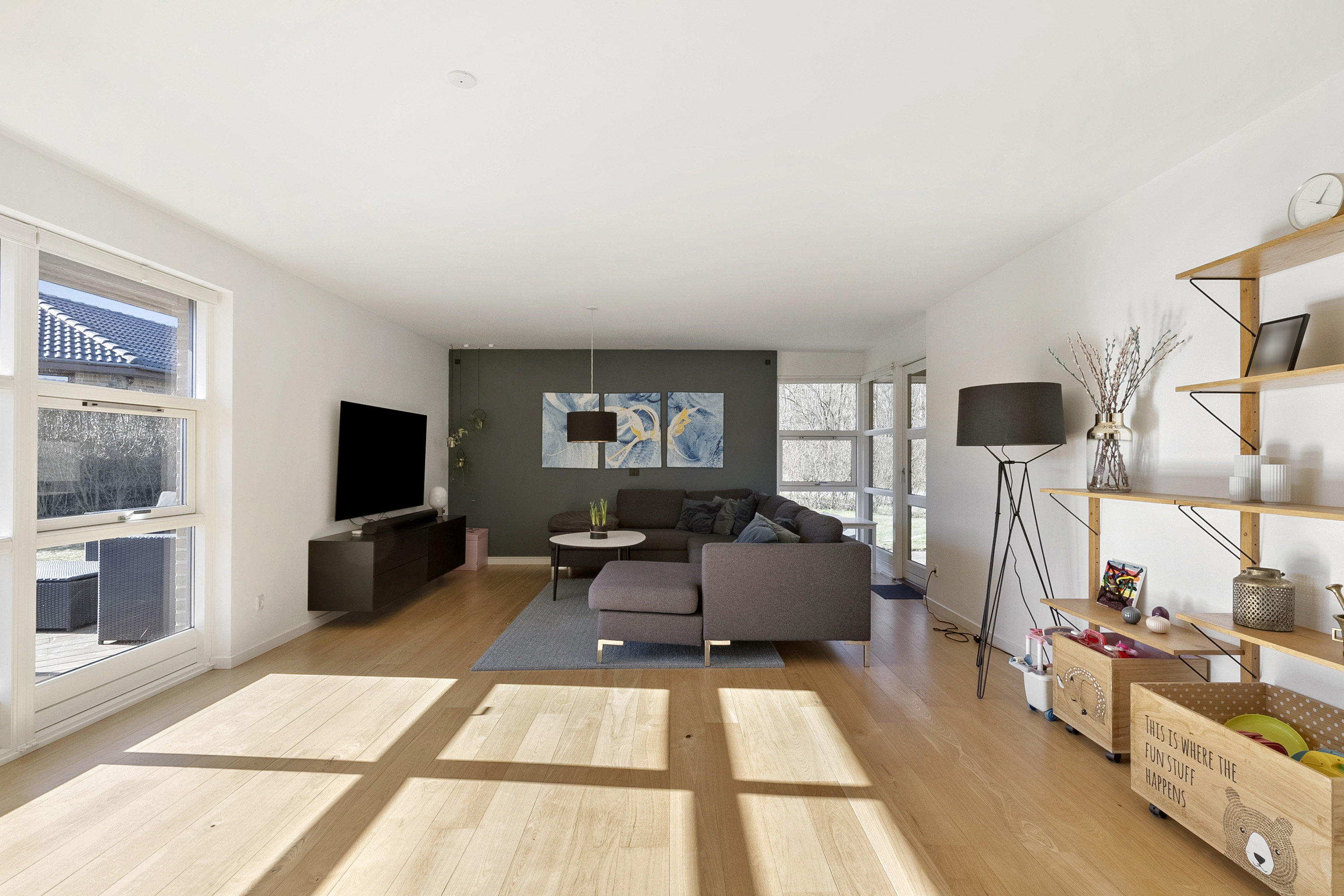 Fremhævet stue billede i fuldskærmstilstand. Billede af Elgårdsmindelunden 129, 8362 Hørning