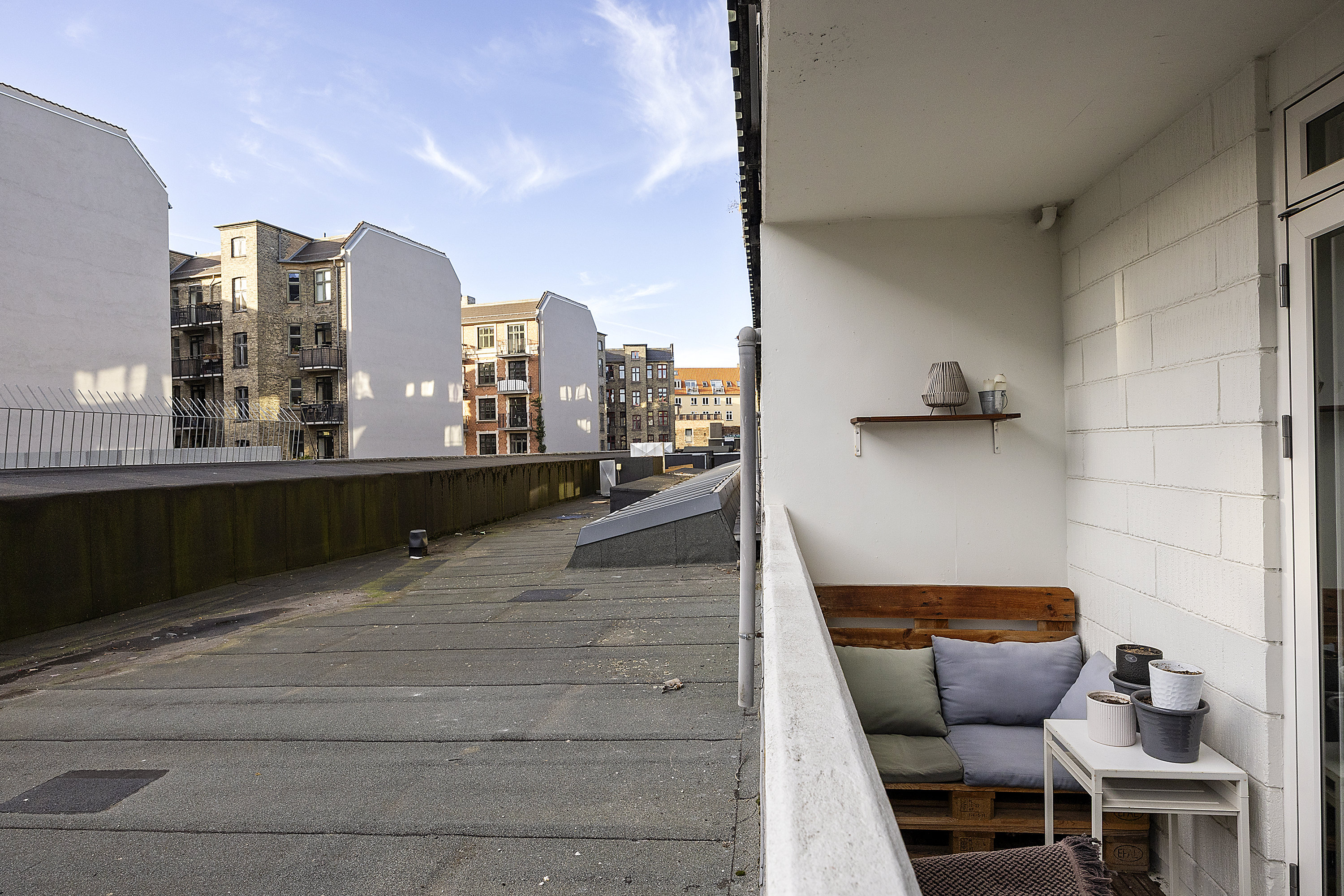 Fremhævet altan billede i fuldskærmstilstand. Billede af Matthæusgade 48B, 1. 110., 1666 København V