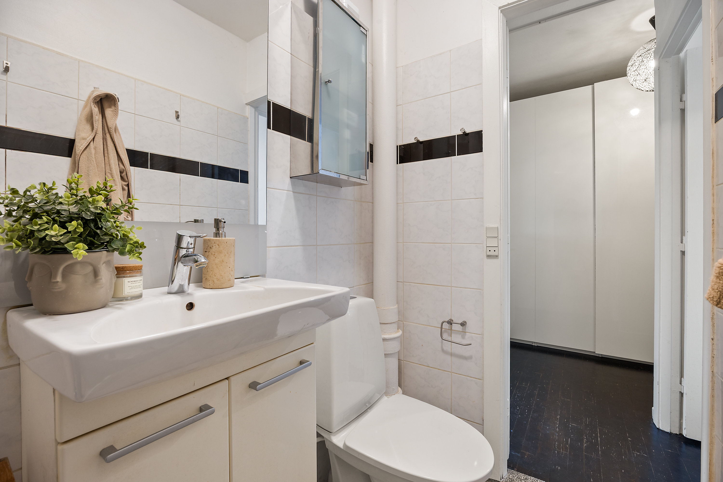 Fremhævet badeværelse billede i fuldskærmstilstand. Billede af Matthæusgade 48B, 1. 110., 1666 København V