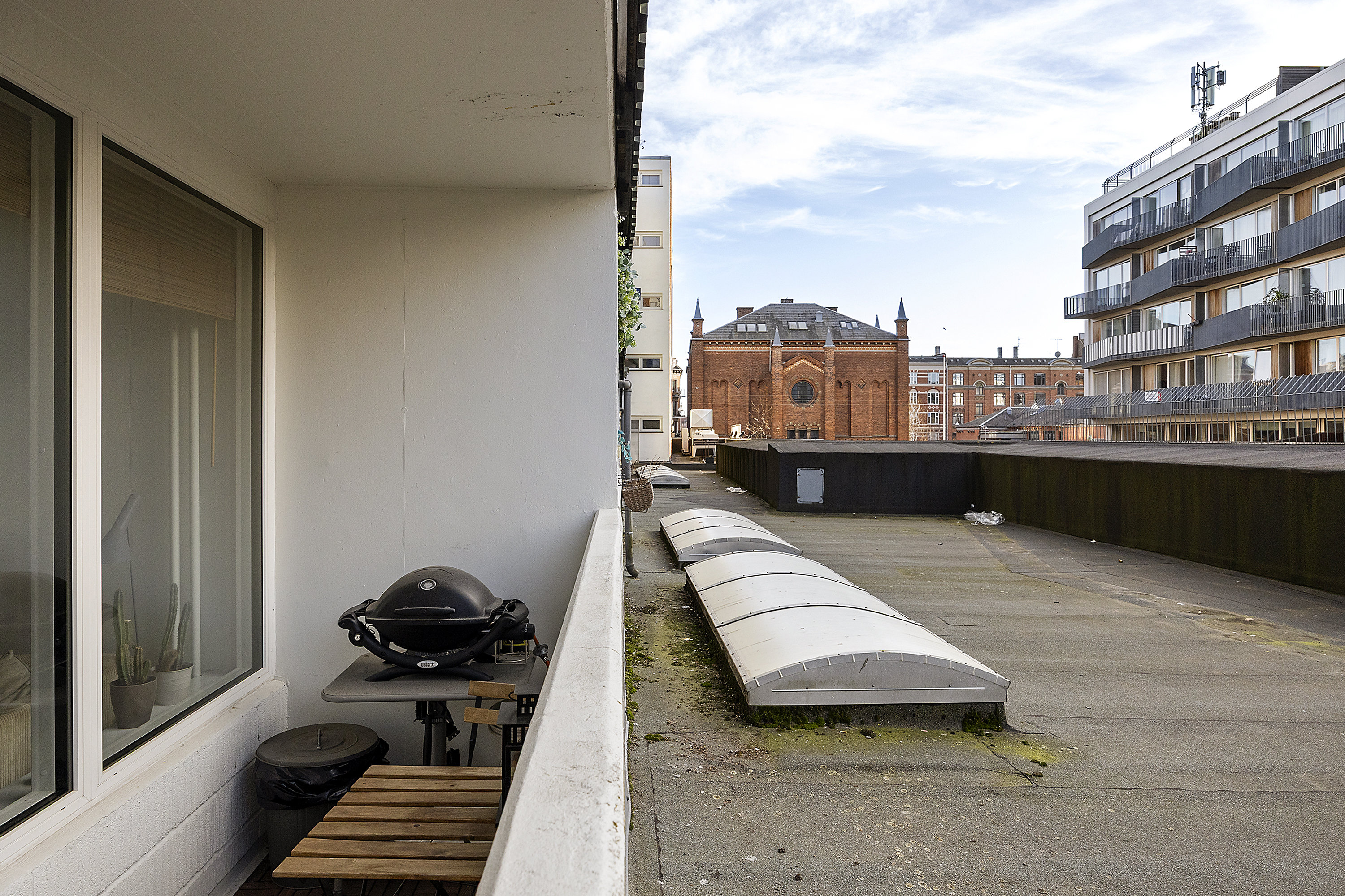 Fremhævet altan billede i fuldskærmstilstand. Billede af Matthæusgade 48B, 1. 110., 1666 København V