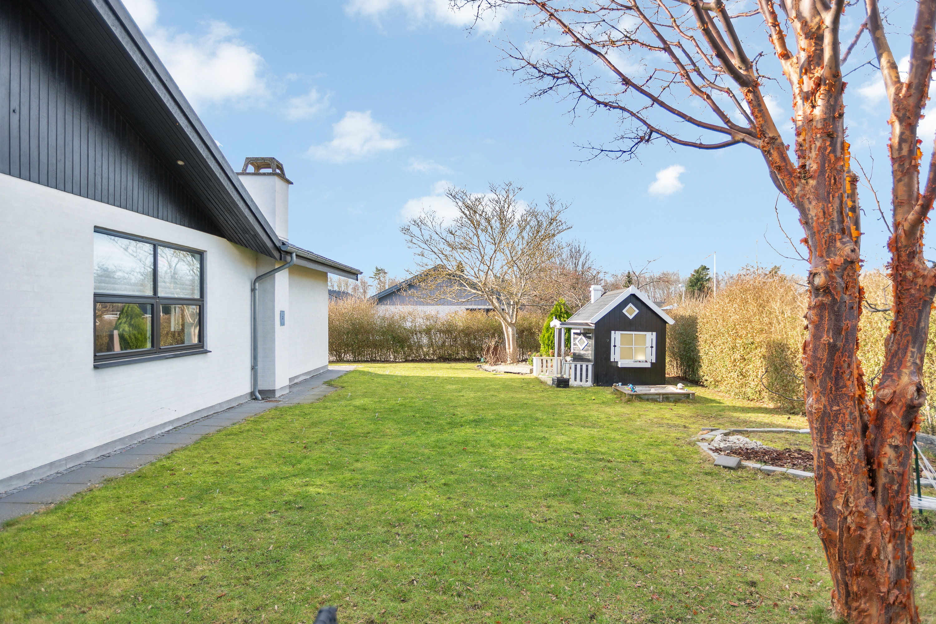 Fremhævet have billede i fuldskærmstilstand. Billede af Vårbuen 62, 2750 Ballerup