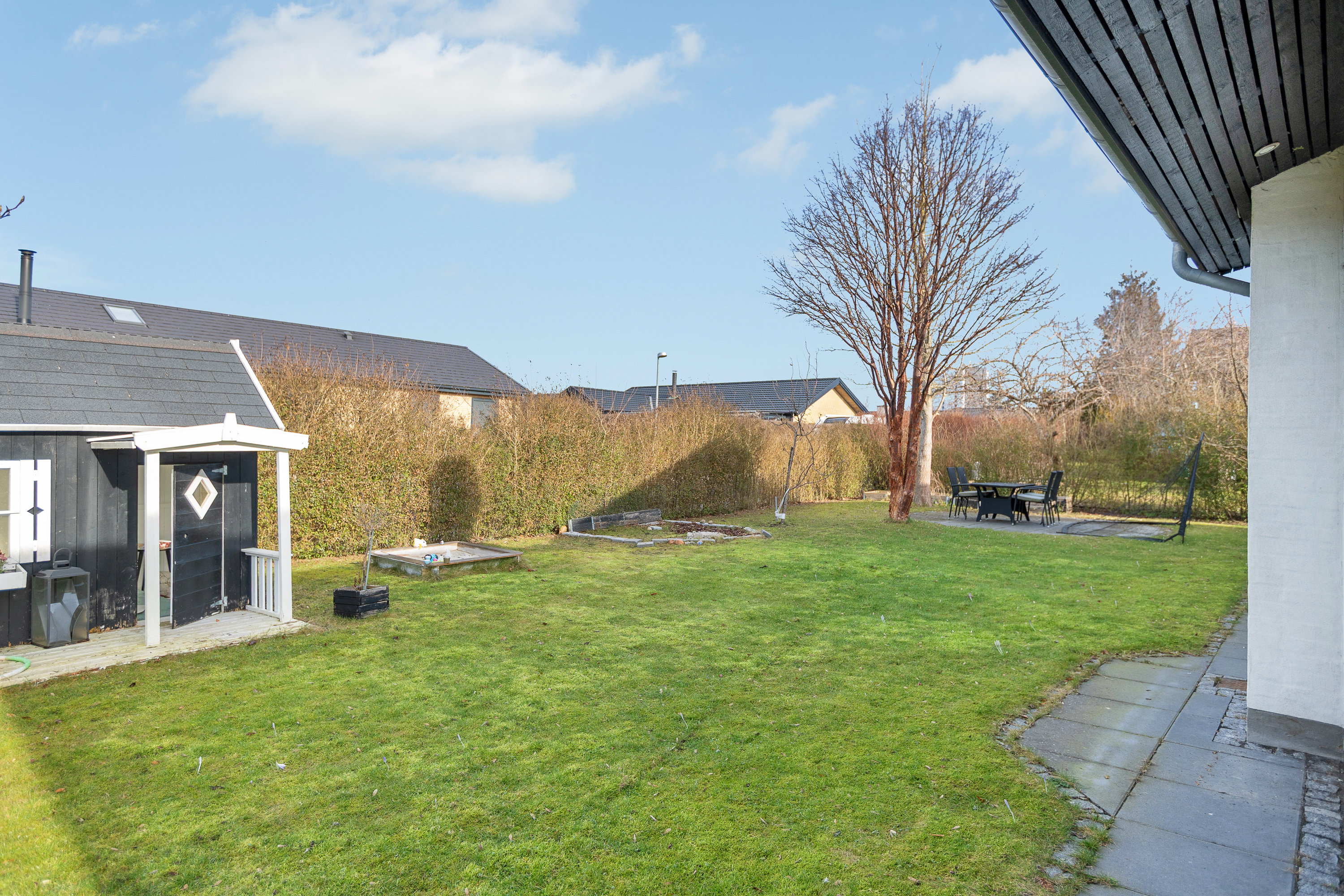 Fremhævet have billede i fuldskærmstilstand. Billede af Vårbuen 62, 2750 Ballerup