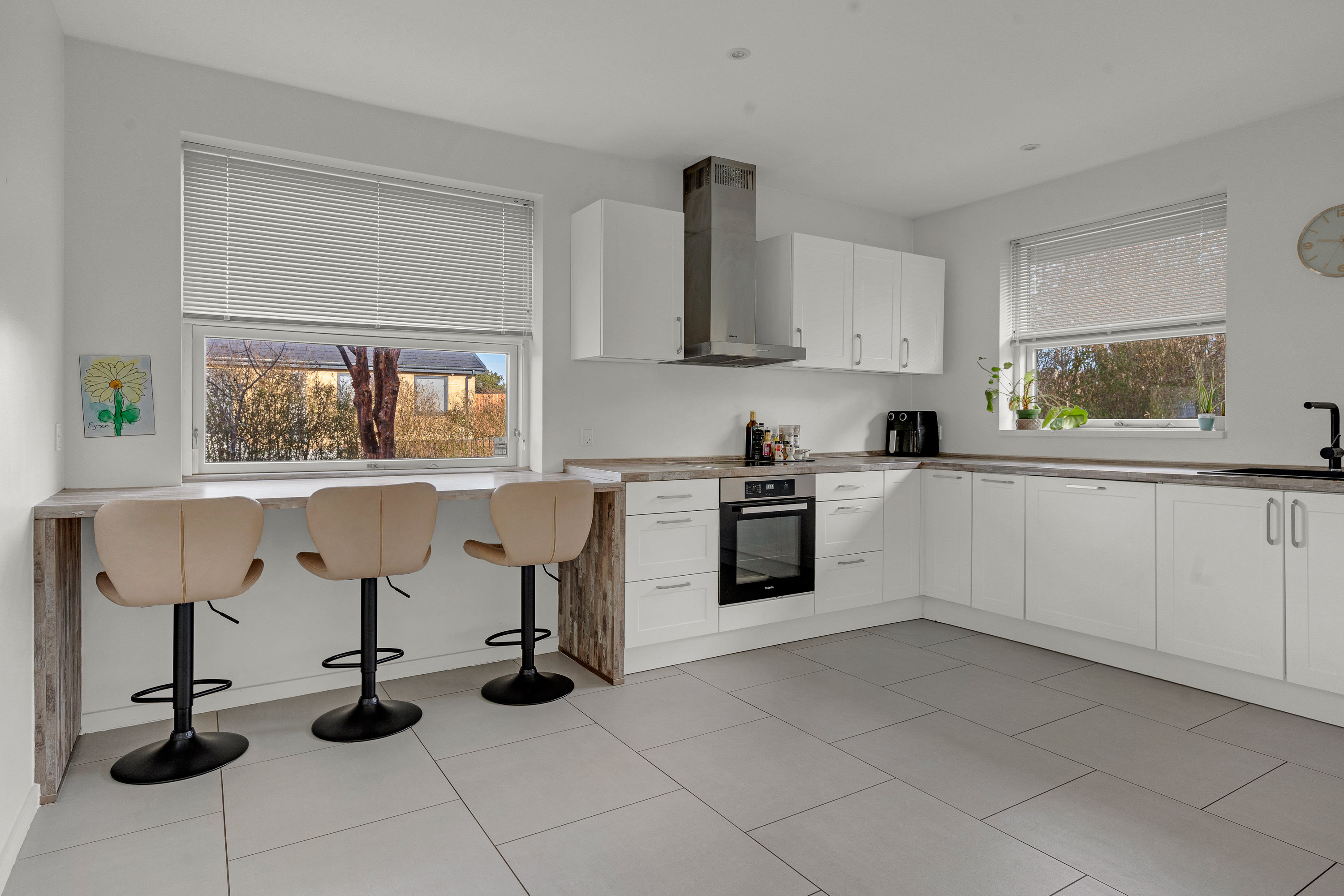 Fremhævet køkken billede i fuldskærmstilstand. Billede af Vårbuen 62, 2750 Ballerup