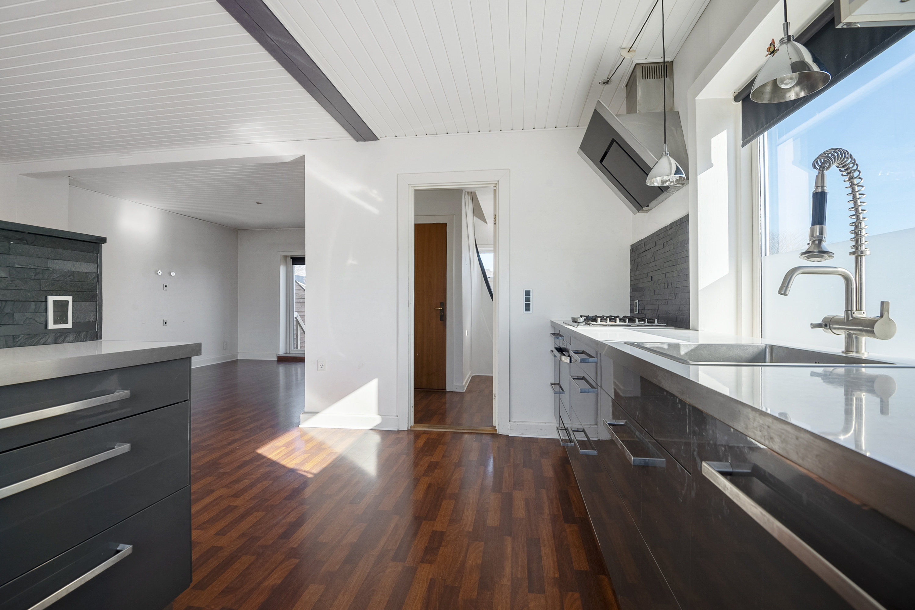 Fremhævet køkken billede i fuldskærmstilstand. Billede af Pilevej 17, 6705 Esbjerg Ø