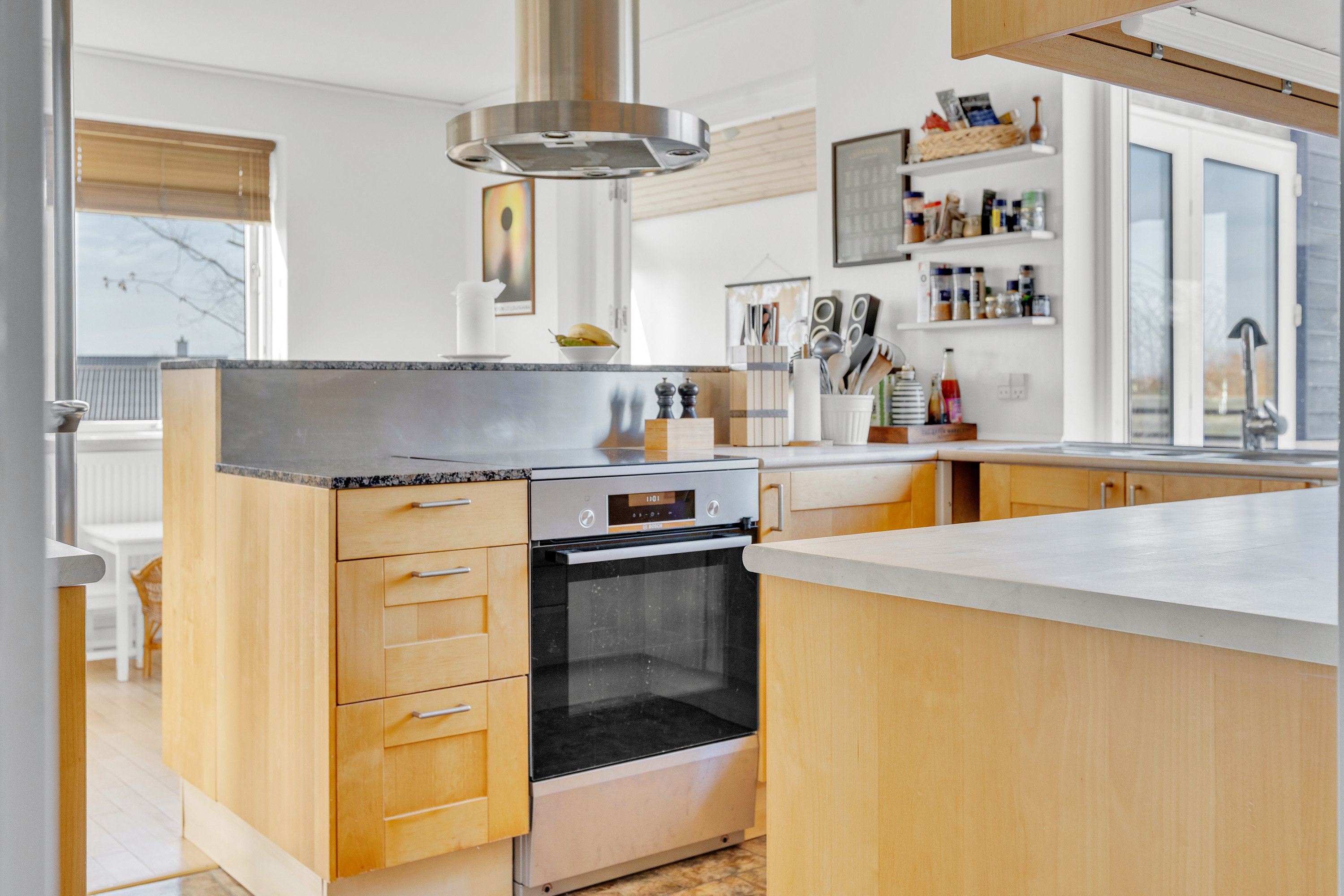Fremhævet køkken billede i fuldskærmstilstand. Billede af Søndervej 15B, 2750 Ballerup