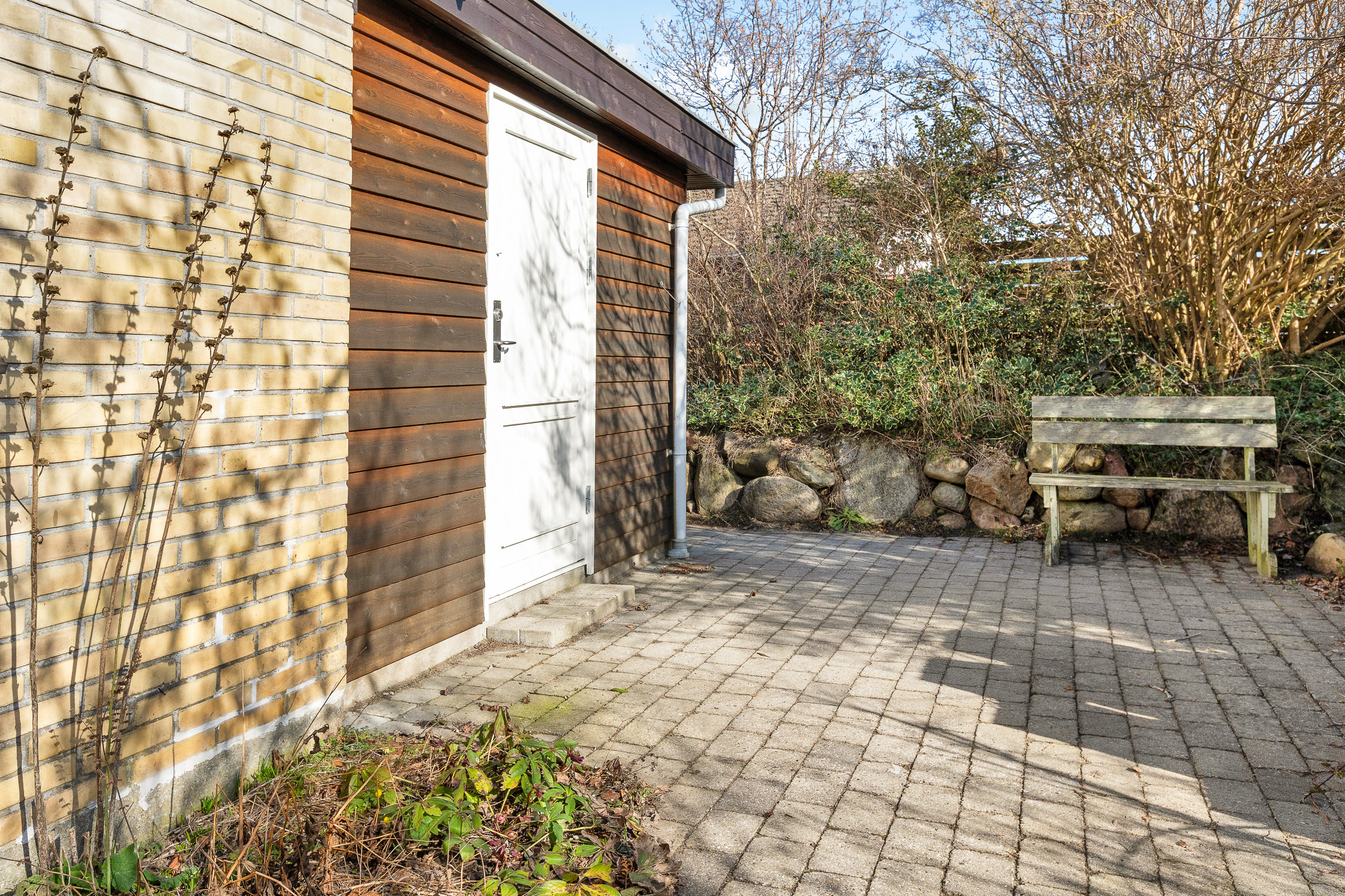 Fremhævet facade billede i fuldskærmstilstand. Billede af Søndervej 15B, 2750 Ballerup