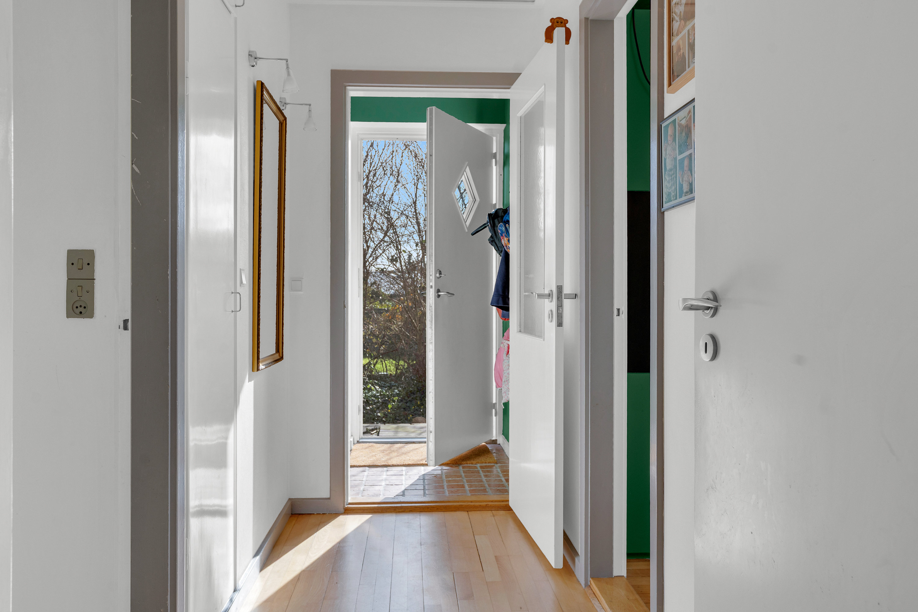 Fremhævet gang billede i fuldskærmstilstand. Billede af Søndervej 15B, 2750 Ballerup