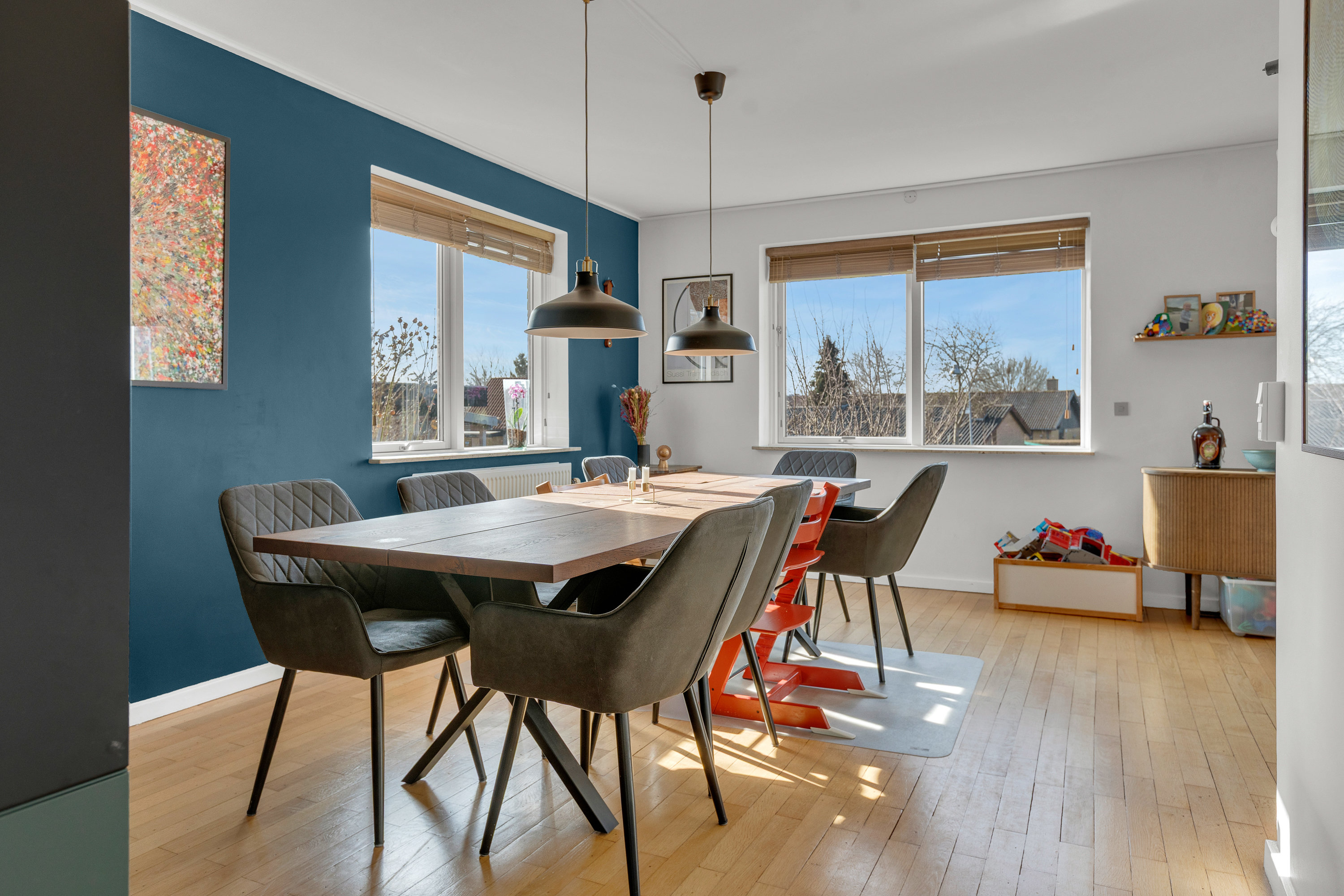 Fremhævet stue billede i fuldskærmstilstand. Billede af Søndervej 15B, 2750 Ballerup