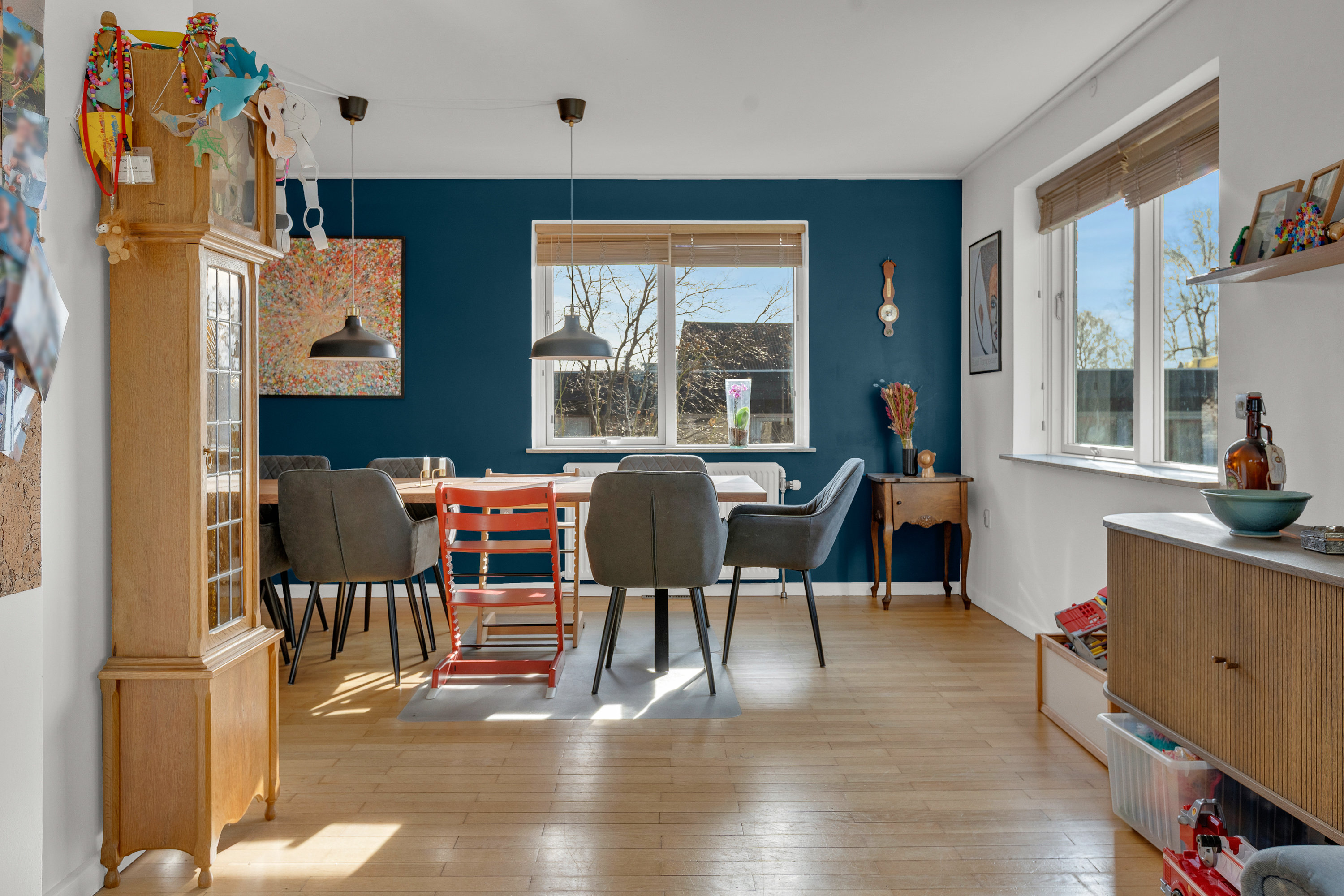 Fremhævet stue billede i fuldskærmstilstand. Billede af Søndervej 15B, 2750 Ballerup