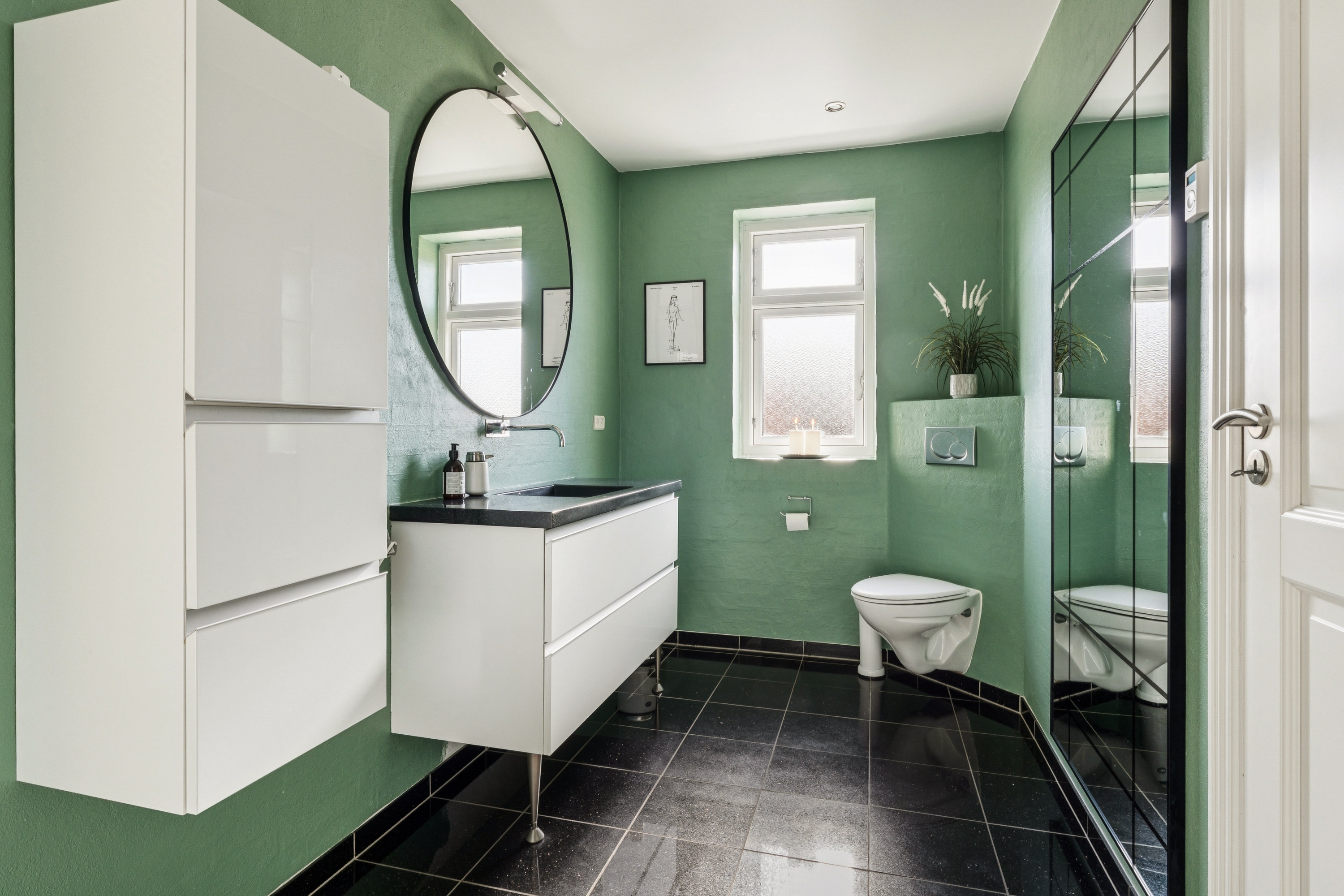 Fremhævet badeværelse billede i fuldskærmstilstand. Billede af Fyrtøjet 1, 9240 Nibe