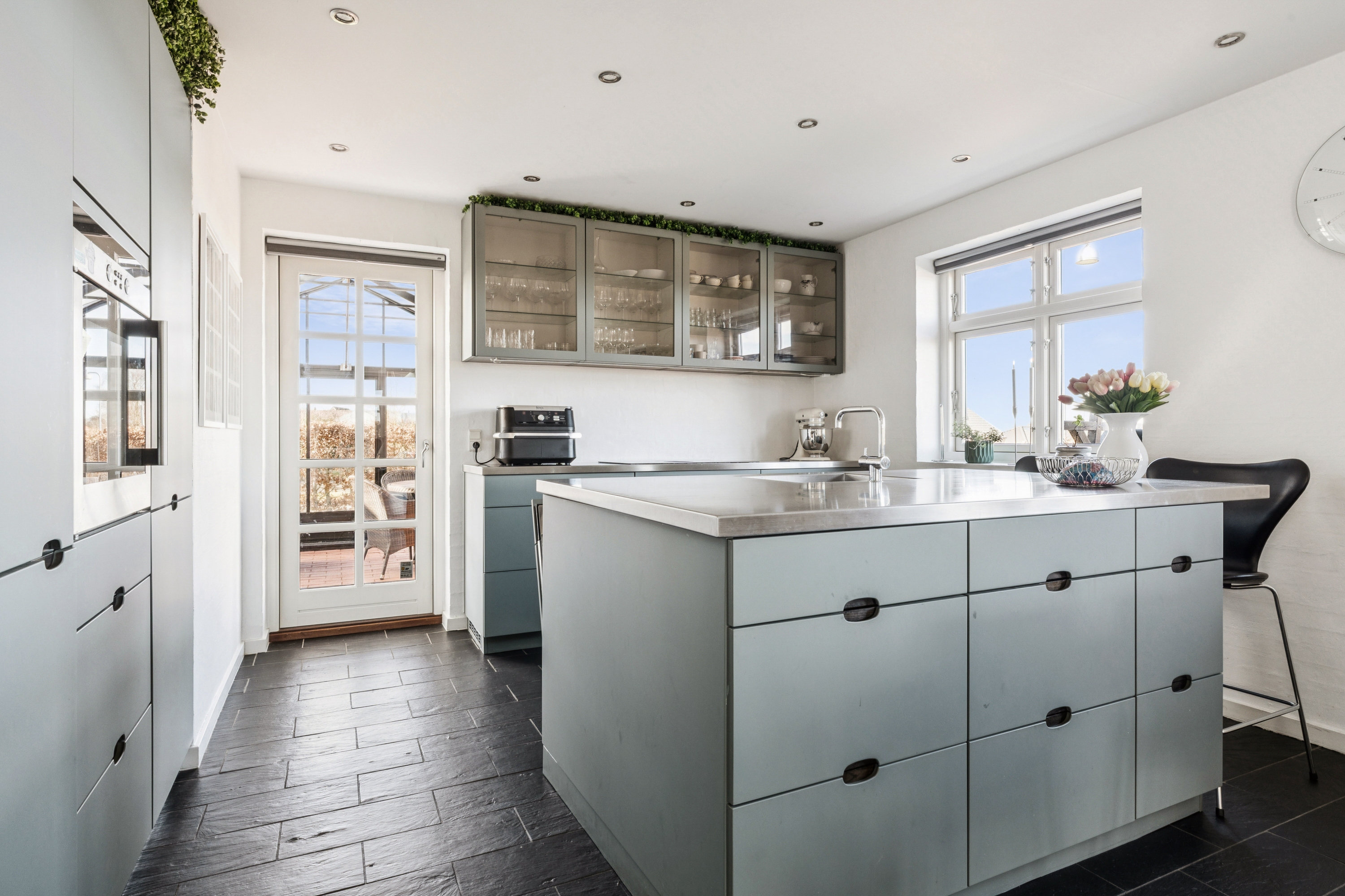 Fremhævet køkken billede i fuldskærmstilstand. Billede af Fyrtøjet 1, 9240 Nibe