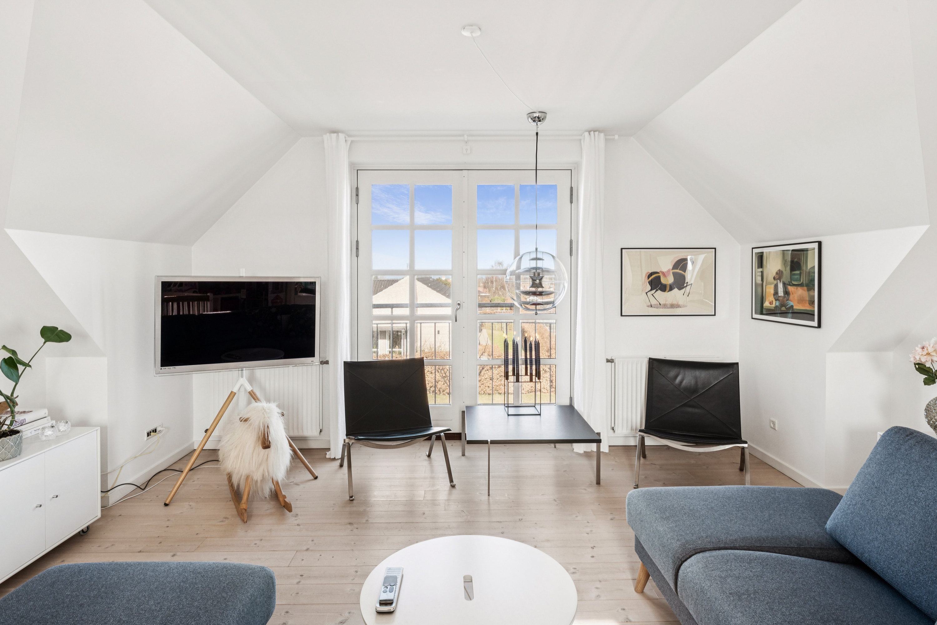 Fremhævet stue billede i fuldskærmstilstand. Billede af Fyrtøjet 1, 9240 Nibe