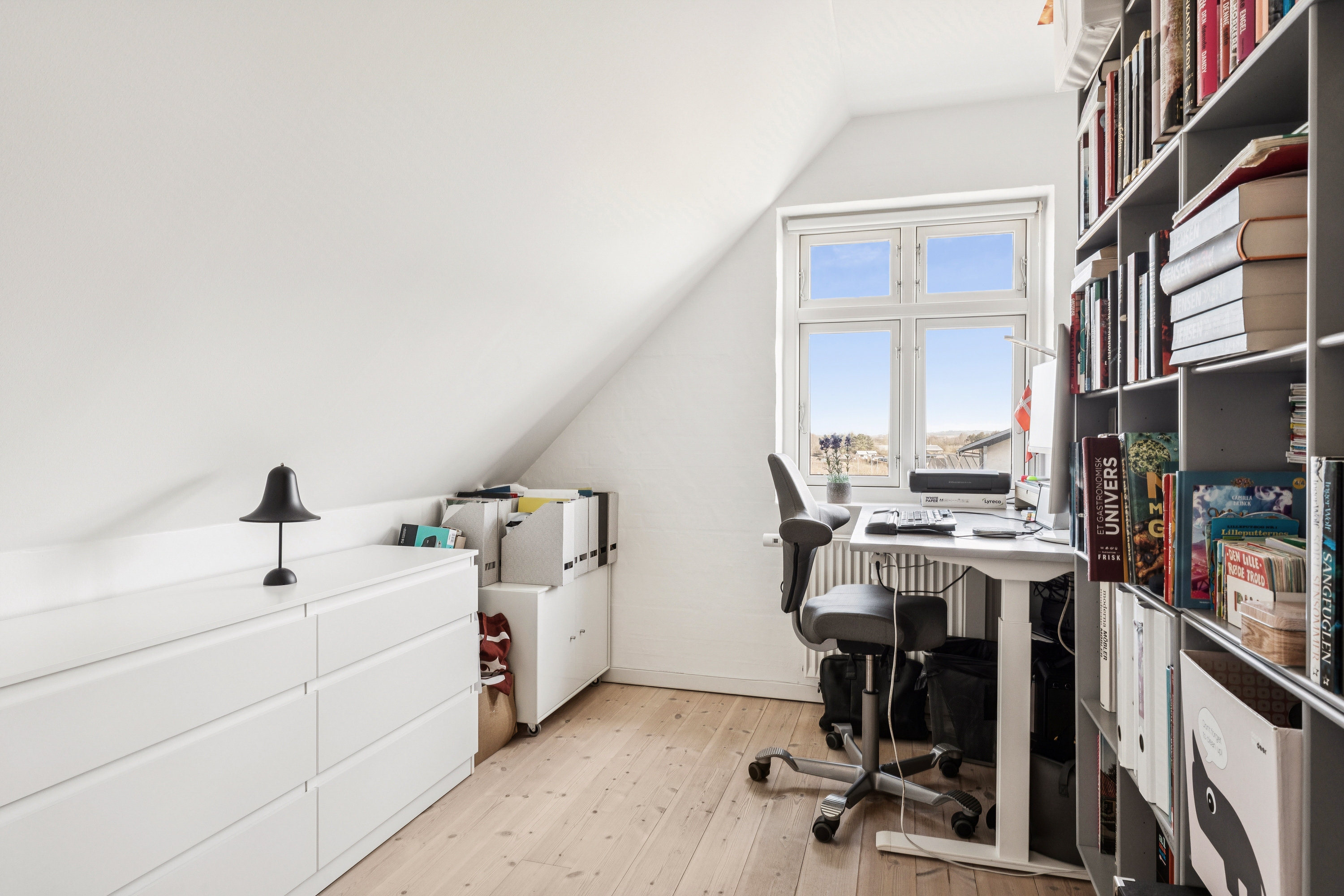 Fremhævet værelse billede i fuldskærmstilstand. Billede af Fyrtøjet 1, 9240 Nibe