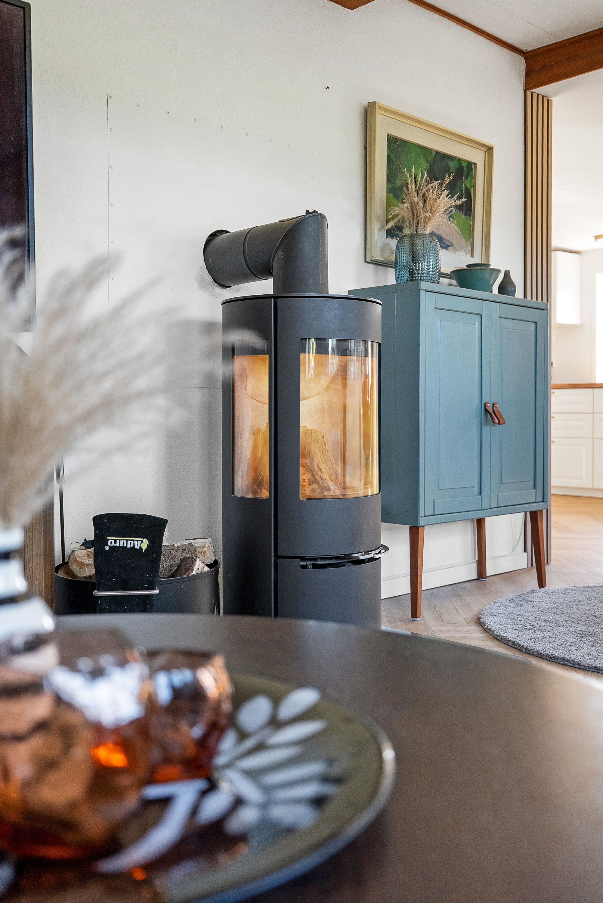 Fremhævet pejsestue billede i fuldskærmstilstand. Billede af Rostrupvej 83, 5471 Søndersø