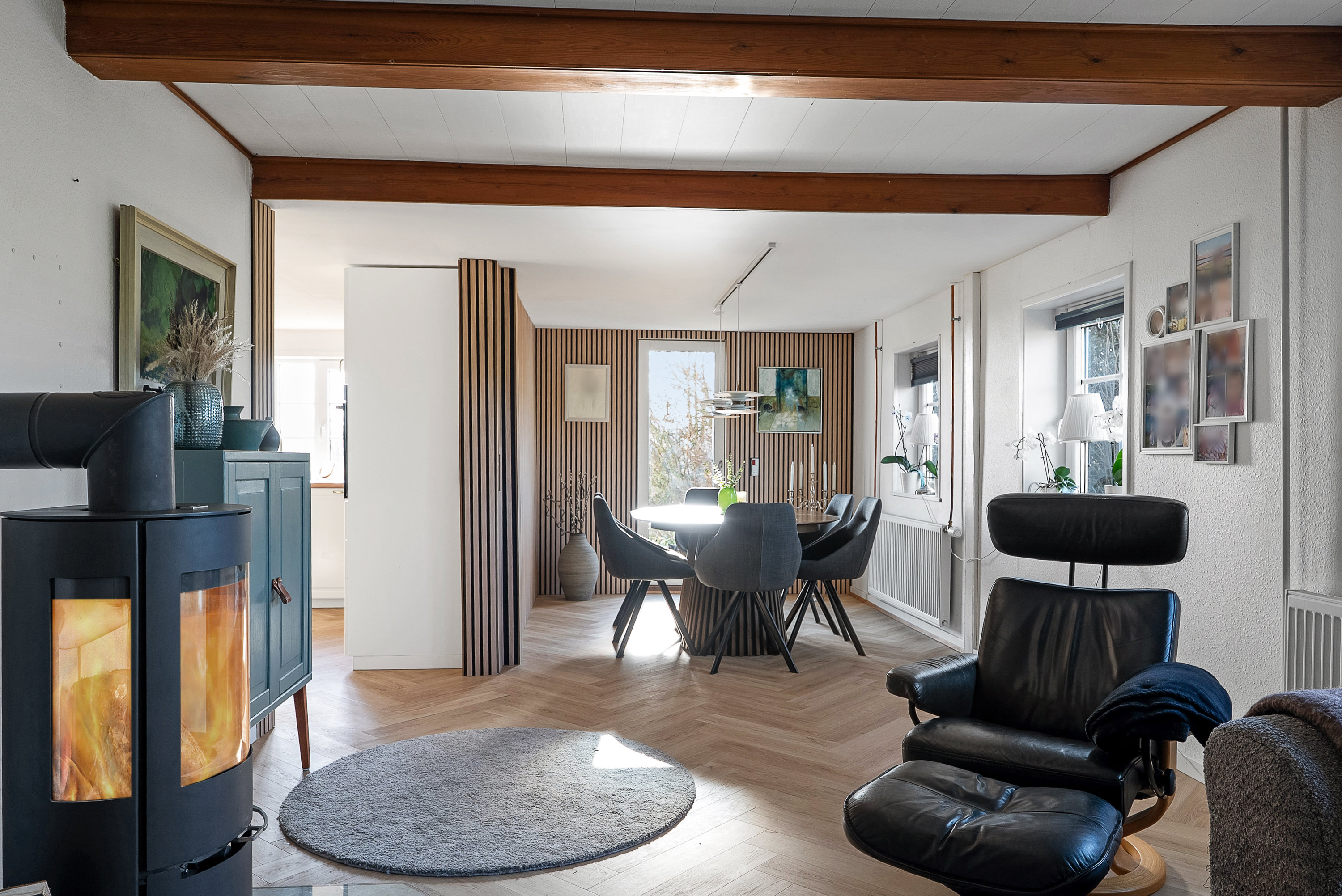 Fremhævet stue billede i fuldskærmstilstand. Billede af Rostrupvej 83, 5471 Søndersø