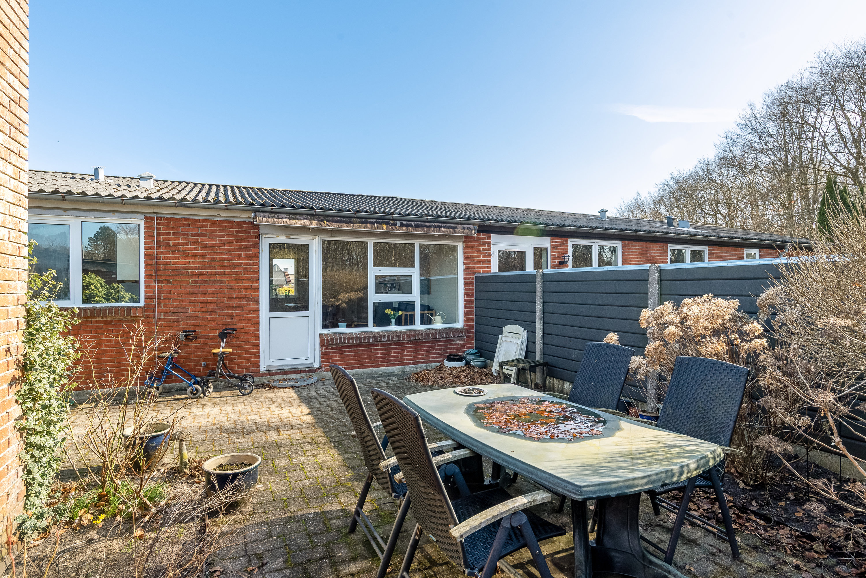 Fremhævet gårdhave billede i fuldskærmstilstand. Billede af Krimpendam 25, 7500 Holstebro