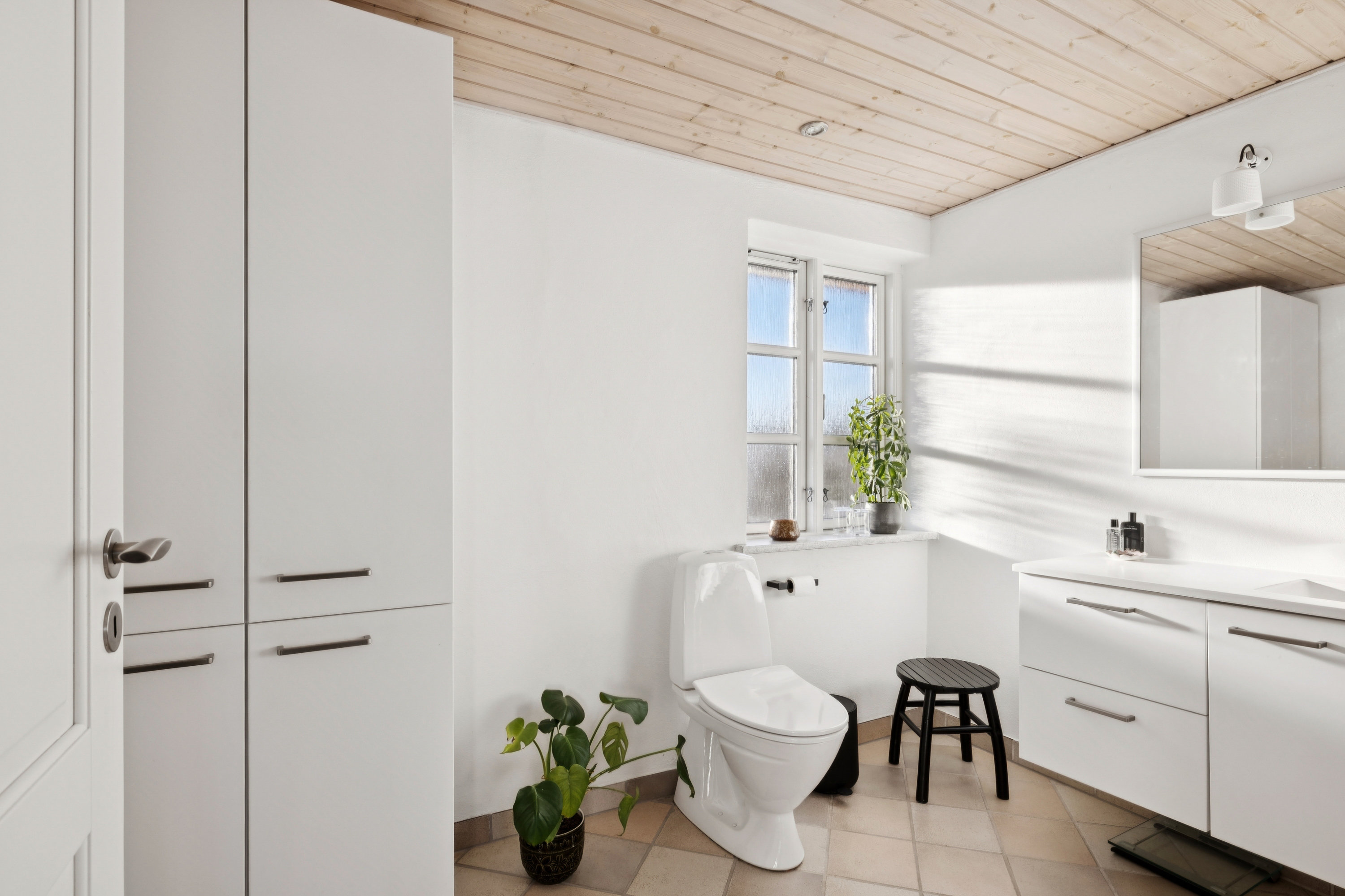 Fremhævet badeværelse billede i fuldskærmstilstand. Billede af Gammelstrupvej 12, 8831 Løgstrup