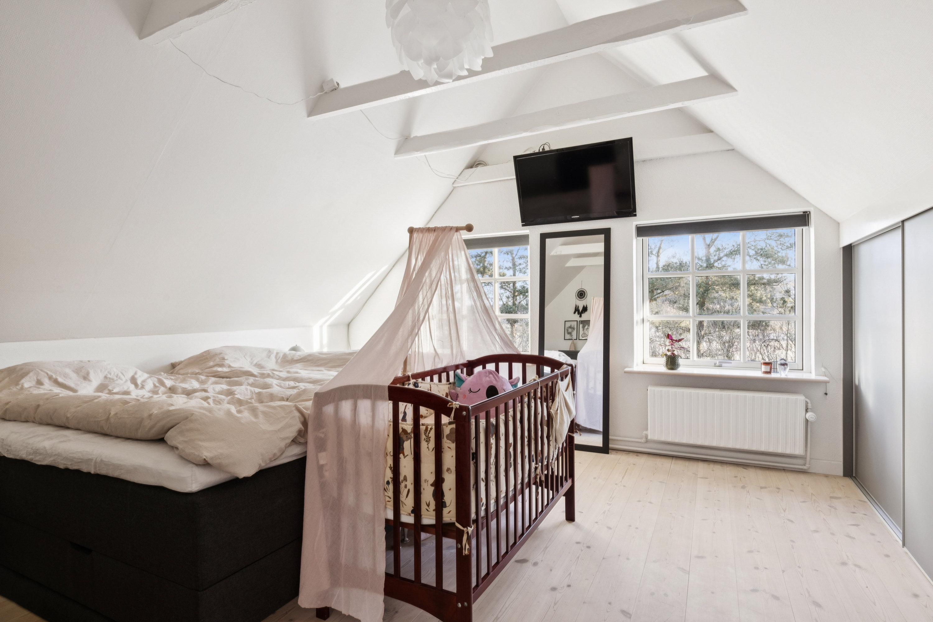 Fremhævet værelse billede i fuldskærmstilstand. Billede af Gammelstrupvej 12, 8831 Løgstrup