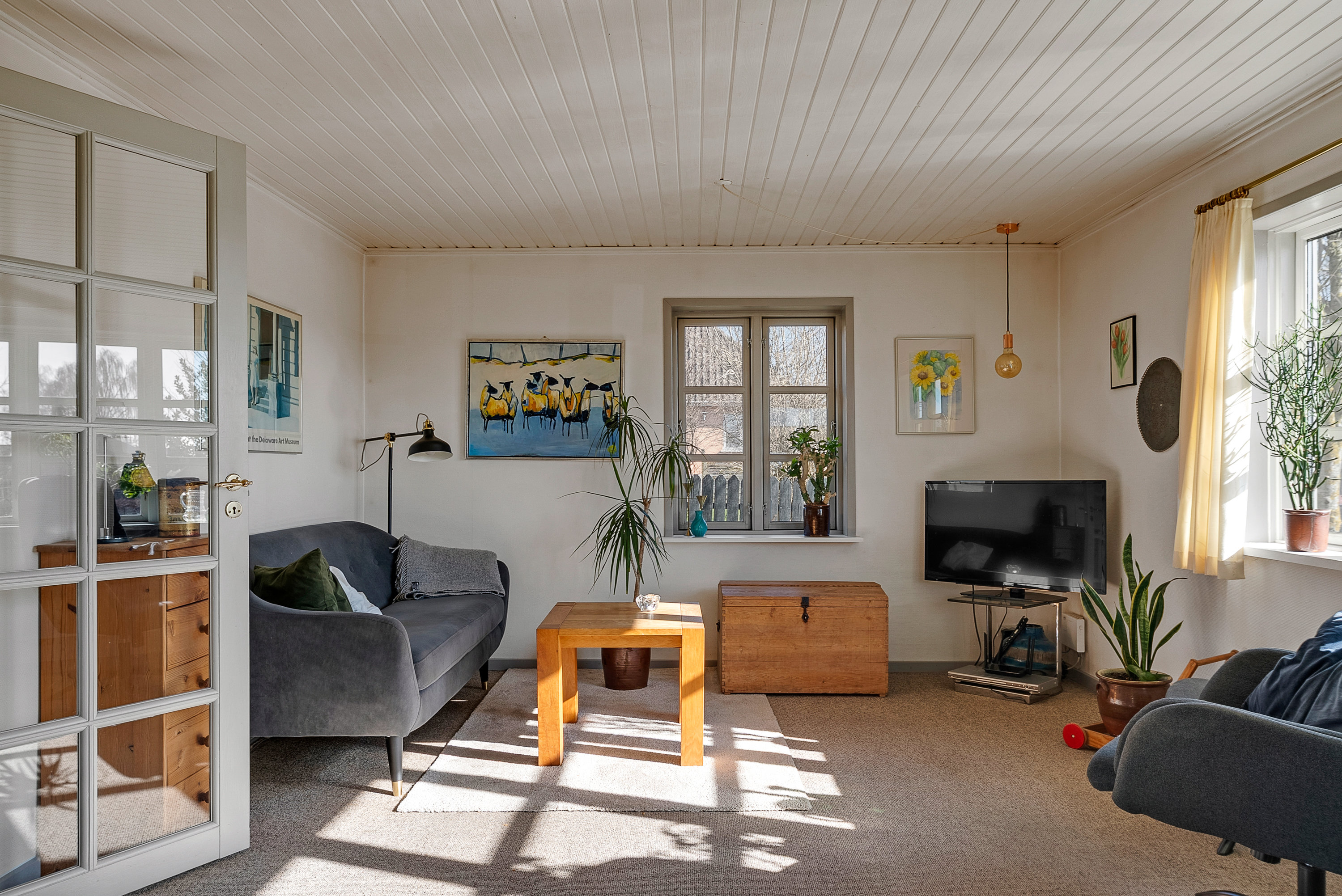 Fremhævet stue billede i fuldskærmstilstand. Billede af Svendborgvej 259, Åstrup, 5600 Faaborg