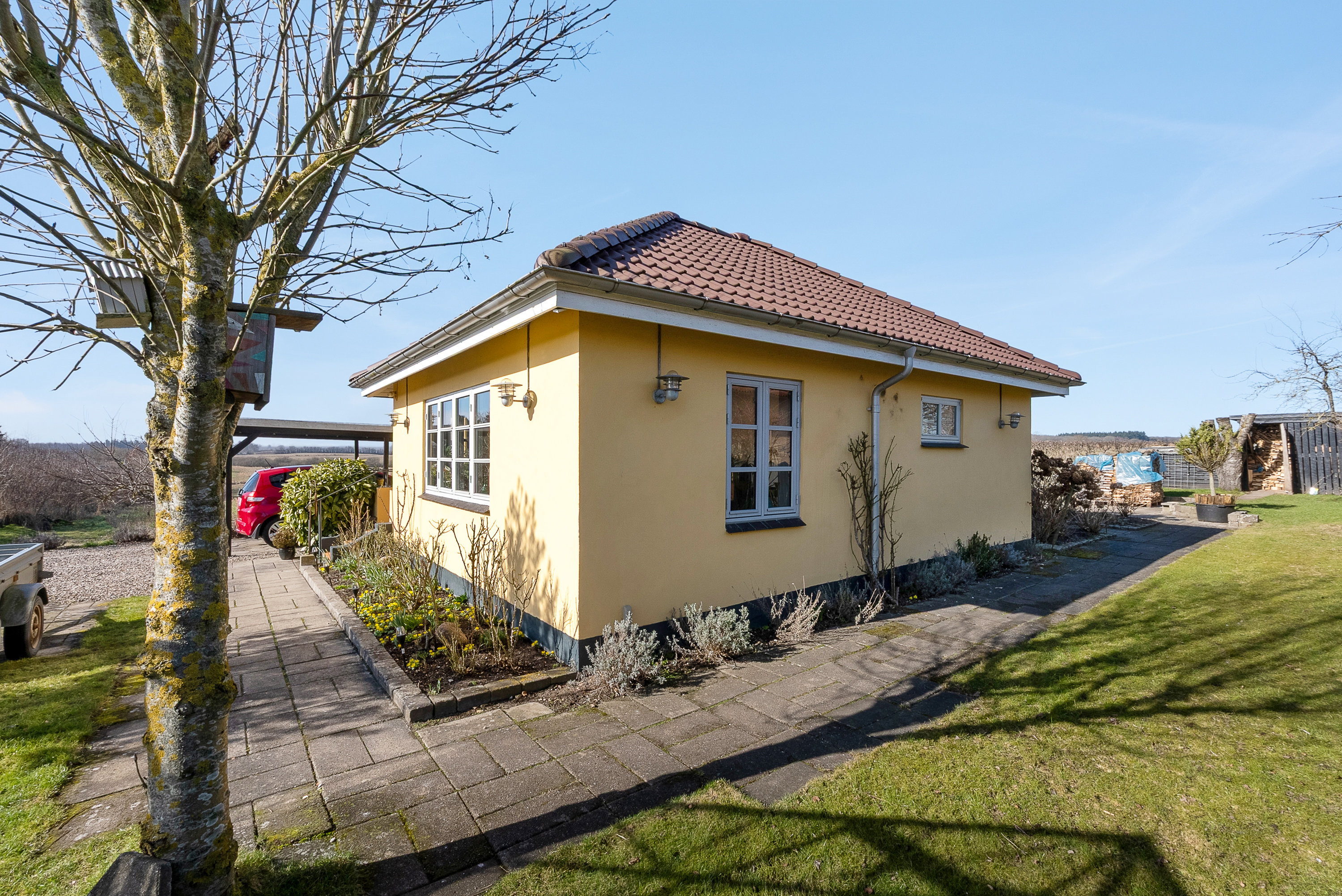 Fremhævet facade billede i fuldskærmstilstand. Billede af Svendborgvej 259, Åstrup, 5600 Faaborg