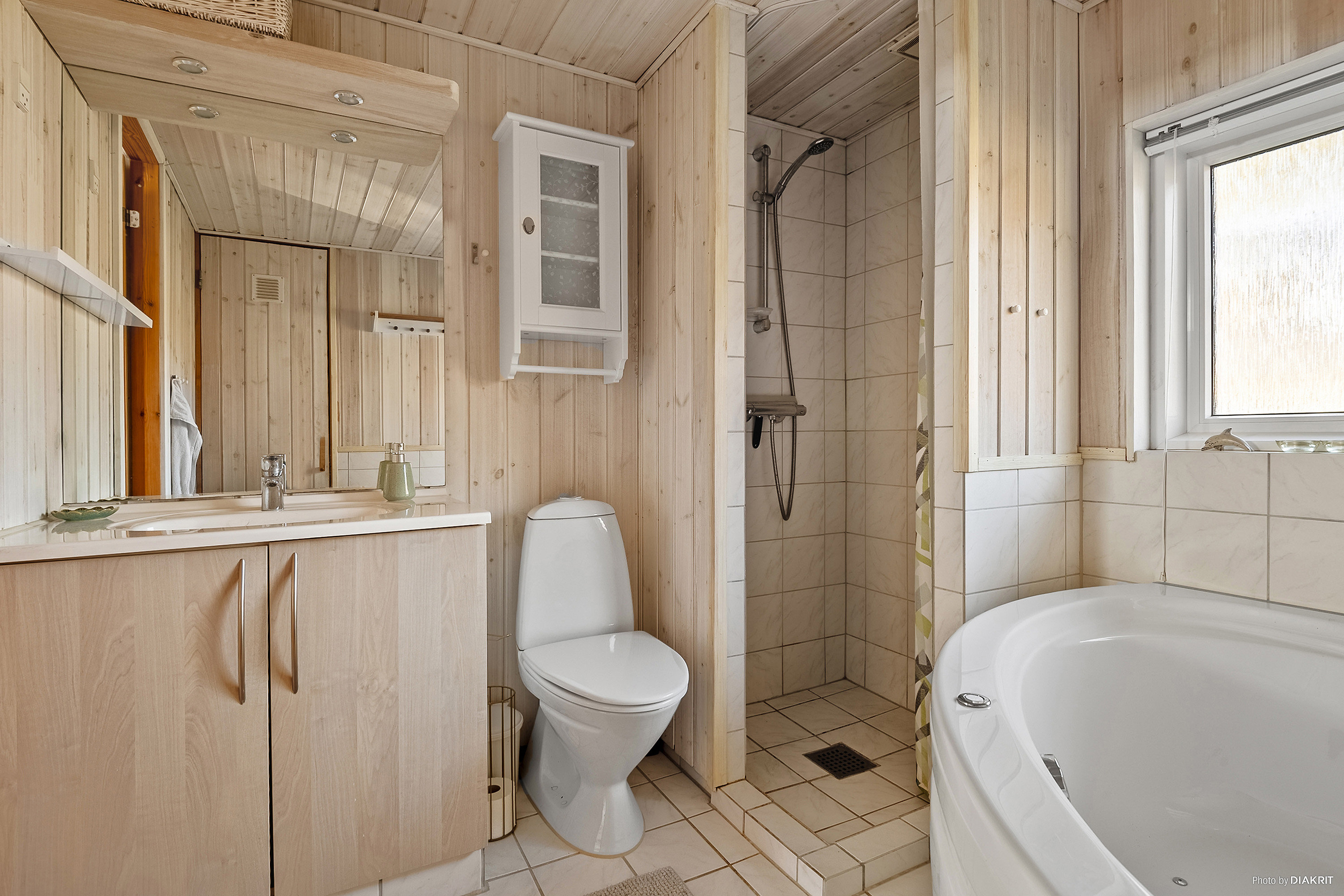 Fremhævet badeværelse billede i fuldskærmstilstand. Billede af Agervej 9, Dyngby Strand, 8300 Odder