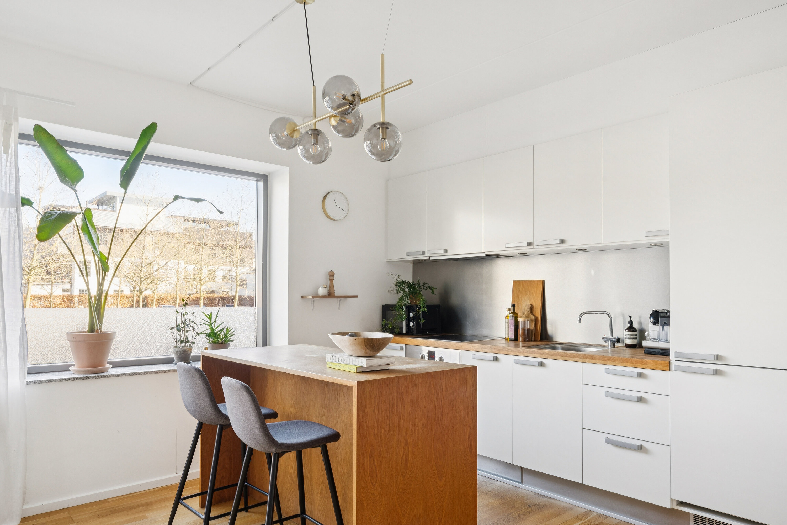 Fremhævet køkken billede i fuldskærmstilstand. Billede af Carl Th. Zahles Gade 4, st.. th., 2300 København S