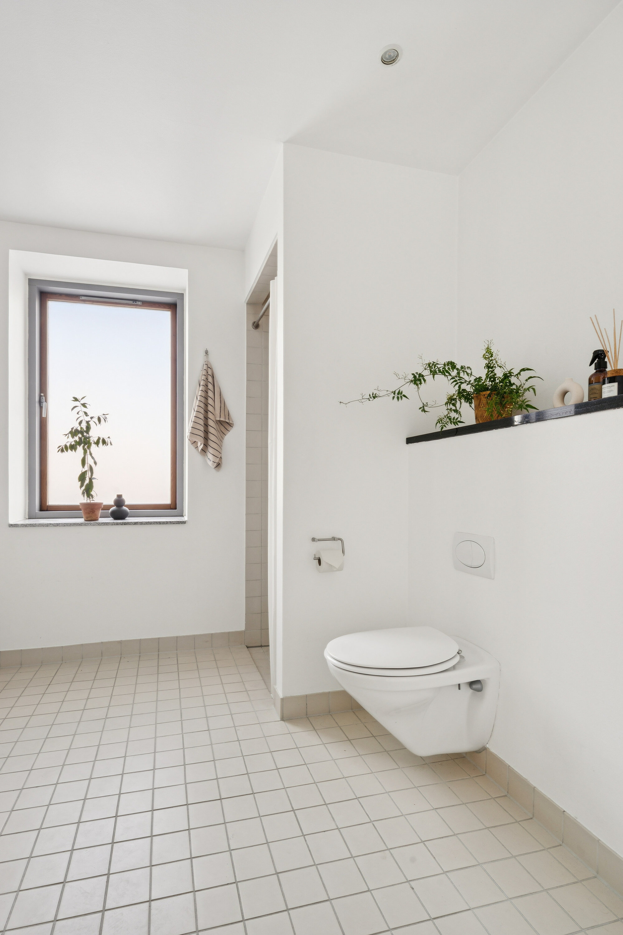 Fremhævet badeværelse billede i fuldskærmstilstand. Billede af Carl Th. Zahles Gade 4, st.. th., 2300 København S