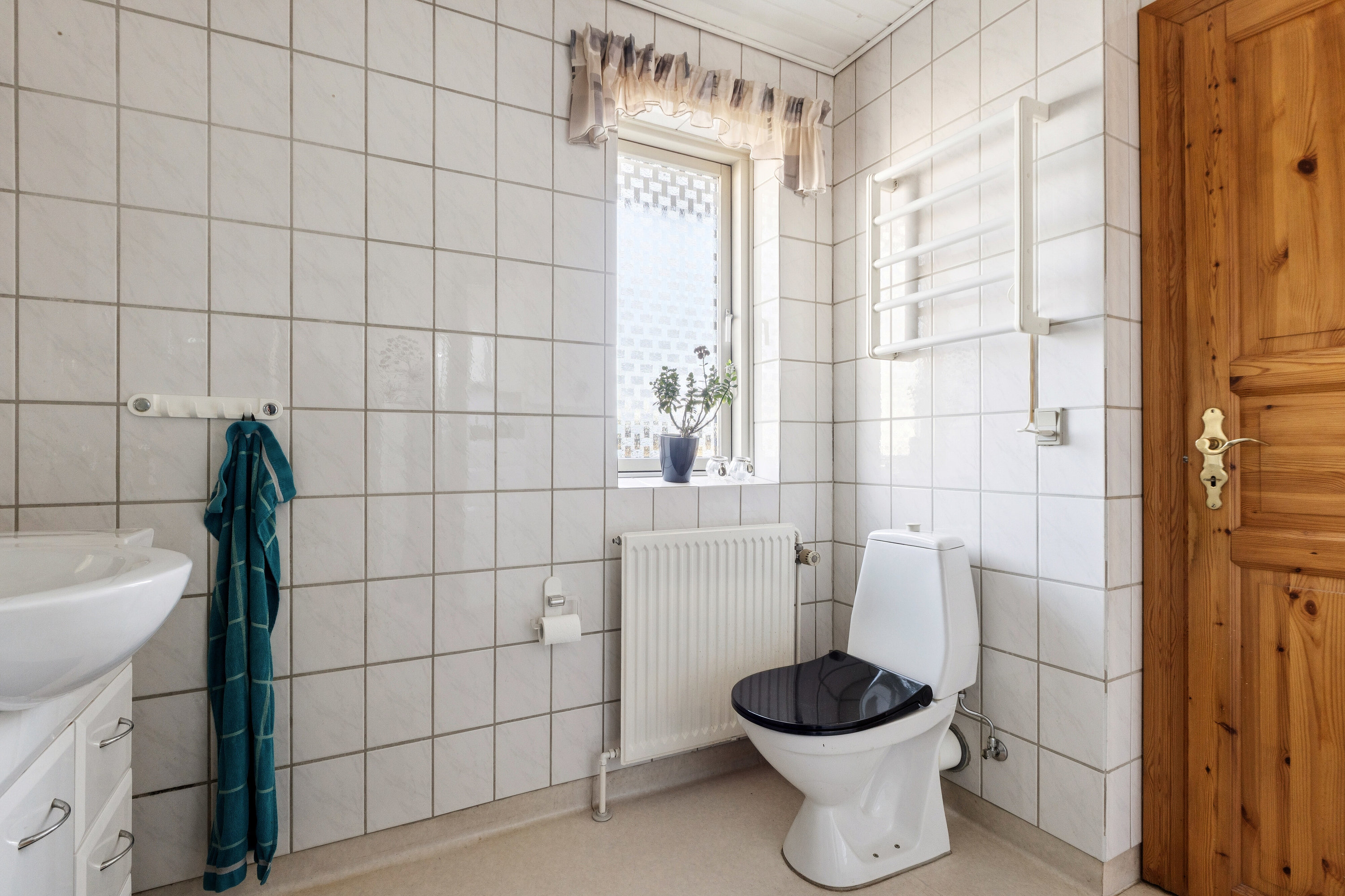 Fremhævet badeværelse billede i fuldskærmstilstand. Billede af Baldersvej 24, 9800 Hjørring