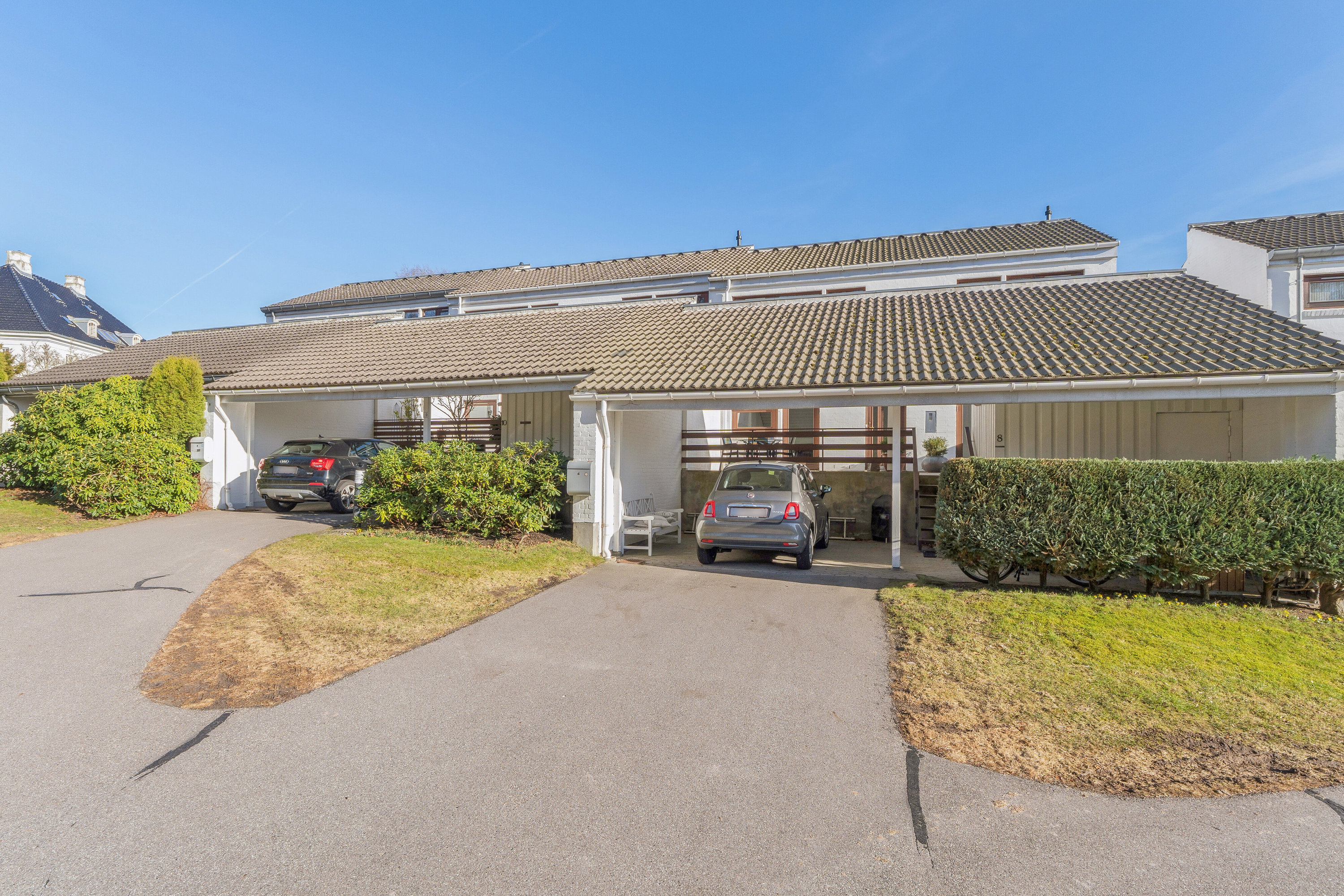 Fremhævet set fra haven billede i fuldskærmstilstand. Billede af Zoarparken 8, 3480 Fredensborg