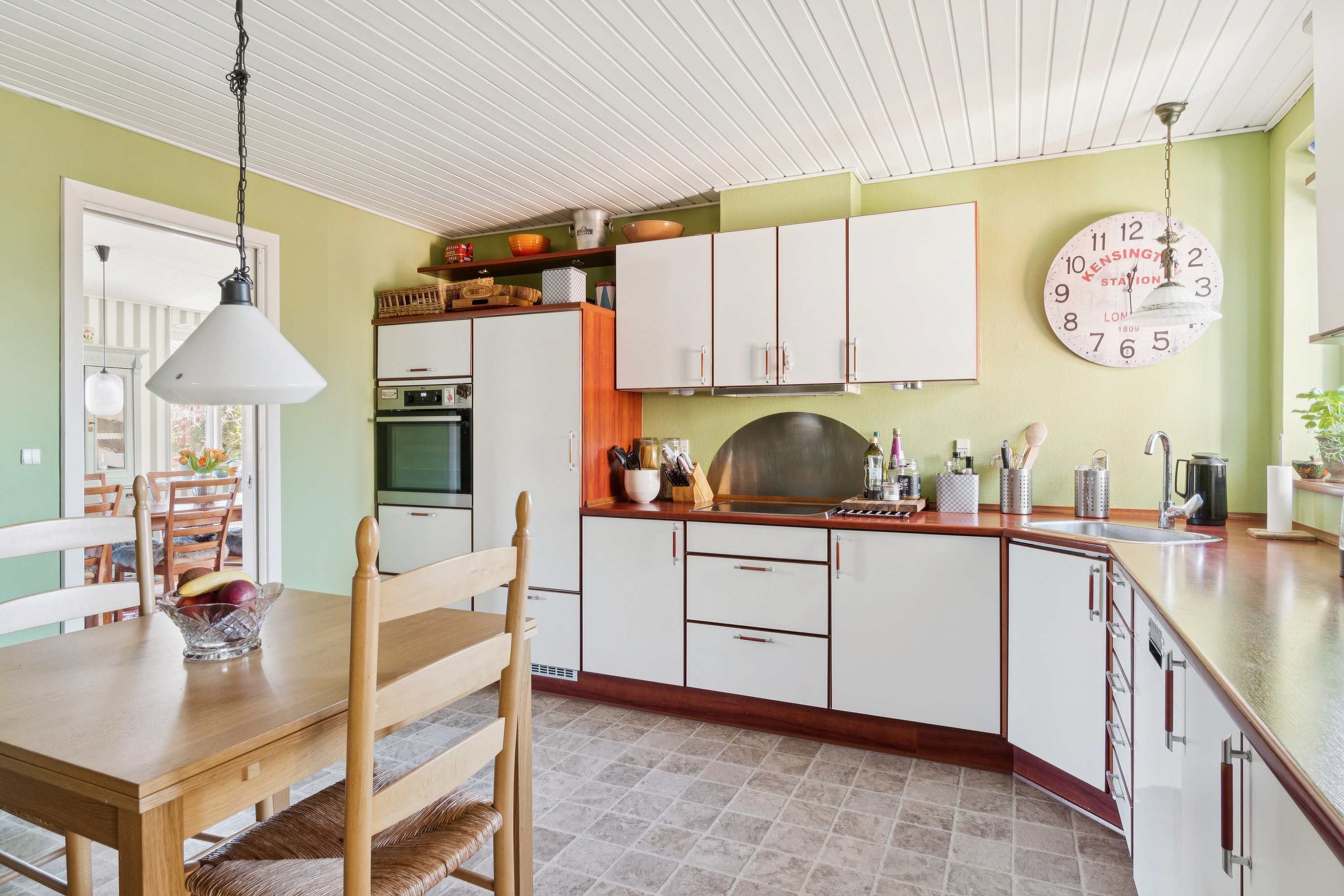 Fremhævet køkken billede i fuldskærmstilstand. Billede af Levetoftevej 15, 4690 Haslev