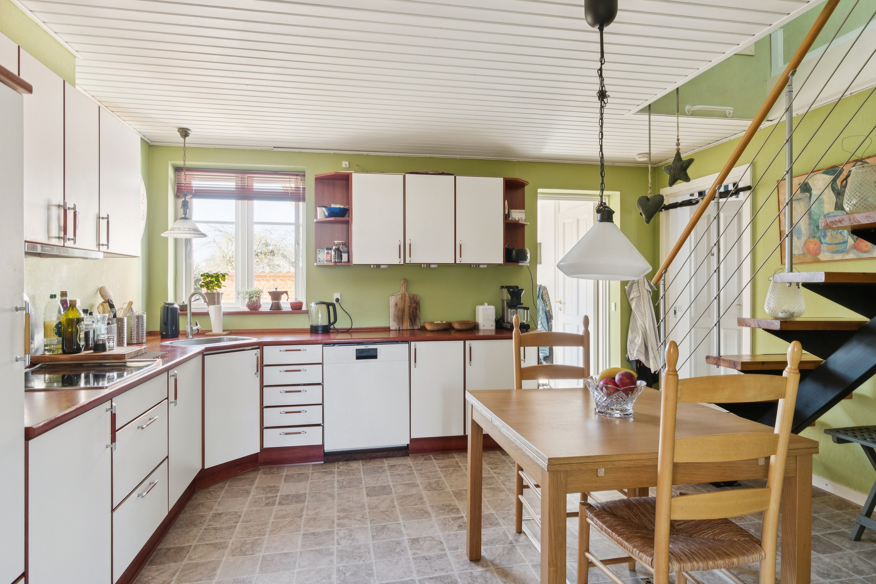 Fremhævet køkken billede i fuldskærmstilstand. Billede af Levetoftevej 15, 4690 Haslev