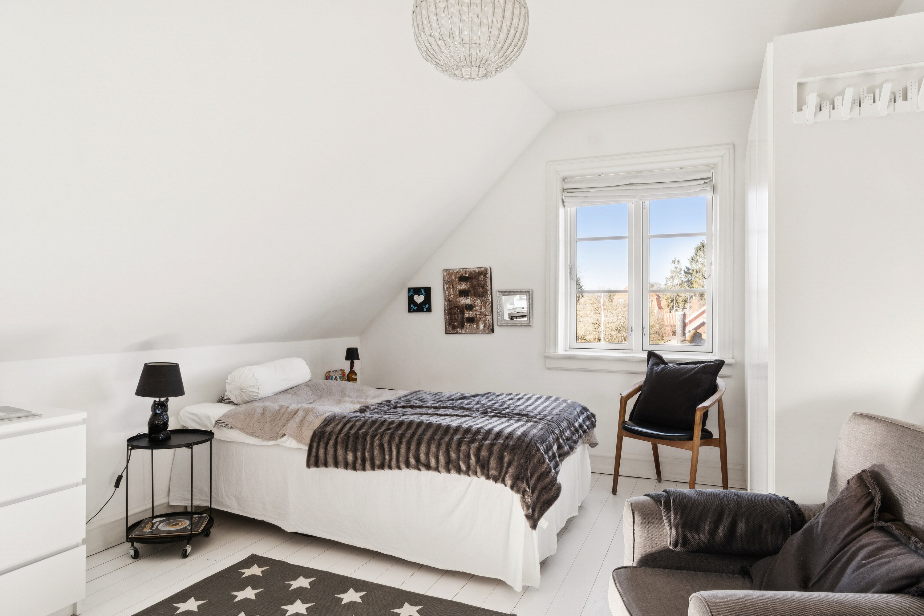 Fremhævet soveværelse billede i fuldskærmstilstand. Billede af Hjortekærsvej 119A, 2800 Kongens Lyngby