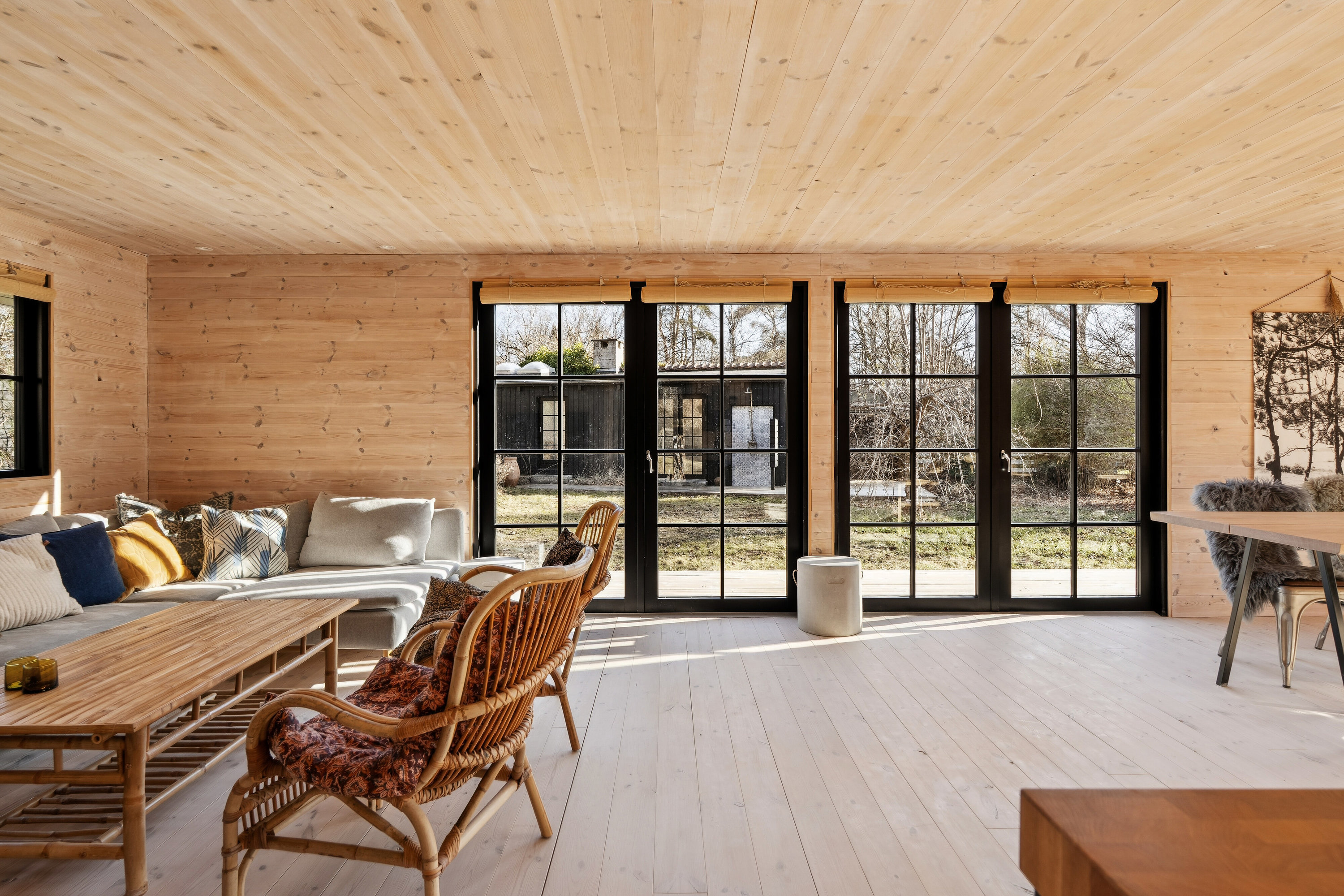 Fremhævet stue billede i fuldskærmstilstand. Billede af Villingebækvej 81, 3100 Hornbæk