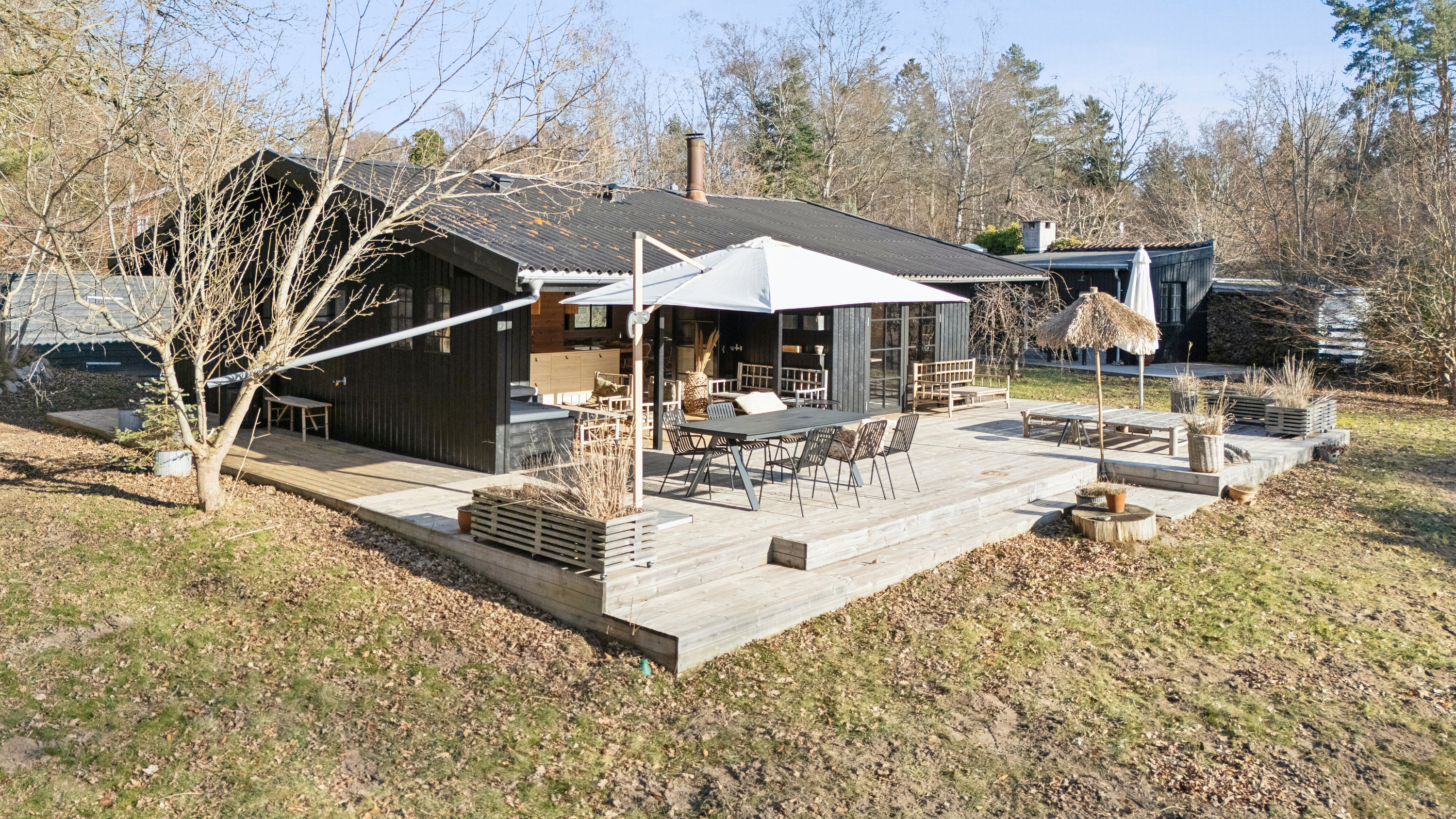 Fremhævet set fra haven billede i fuldskærmstilstand. Billede af Villingebækvej 81, 3100 Hornbæk