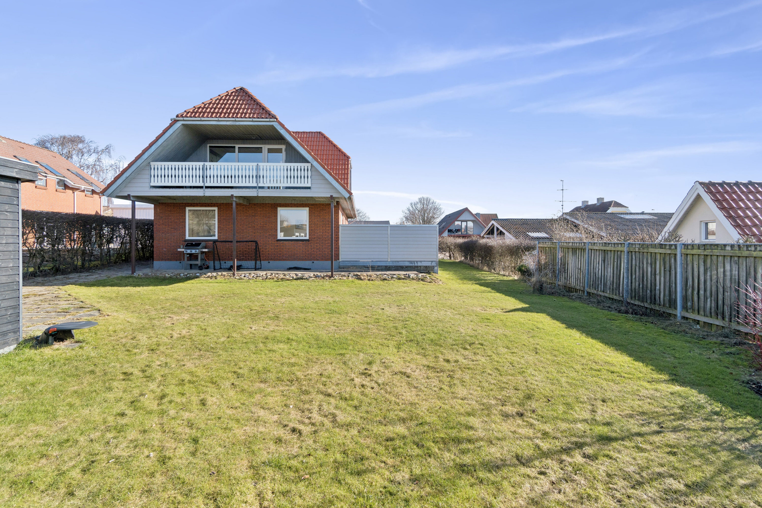 Fremhævet set fra haven billede i fuldskærmstilstand. Billede af Fjordlystvej 24, 7700 Thisted