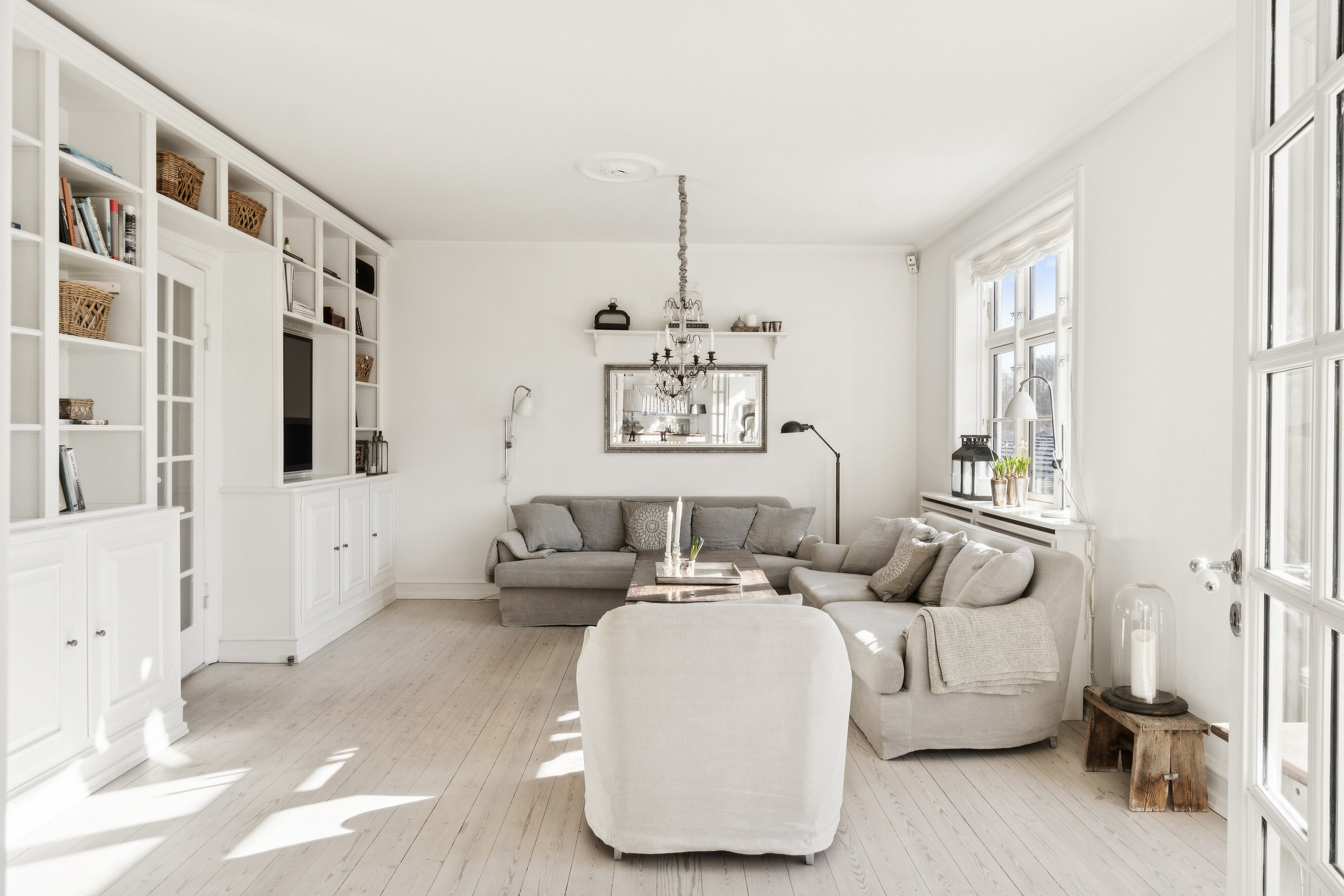 Fremhævet stue billede i fuldskærmstilstand. Billede af Hjortekærsvej 119A, 2800 Kongens Lyngby