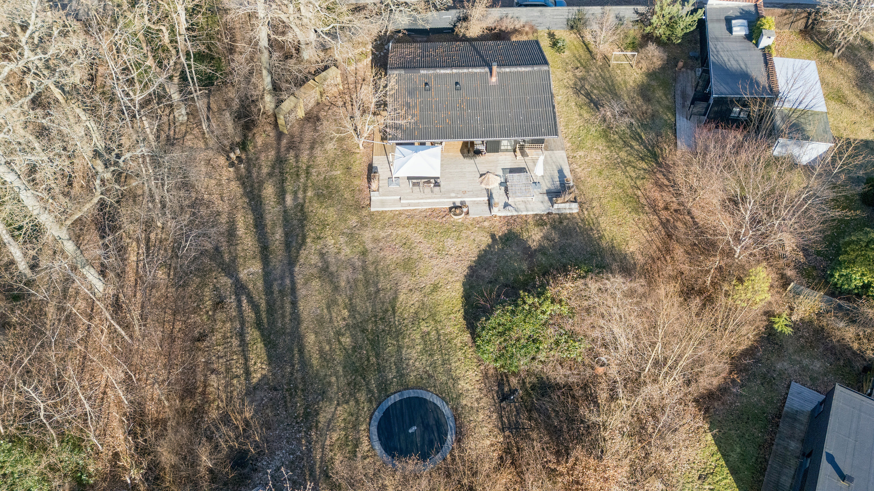 Fremhævet luftfoto billede i fuldskærmstilstand. Billede af Villingebækvej 81, 3100 Hornbæk