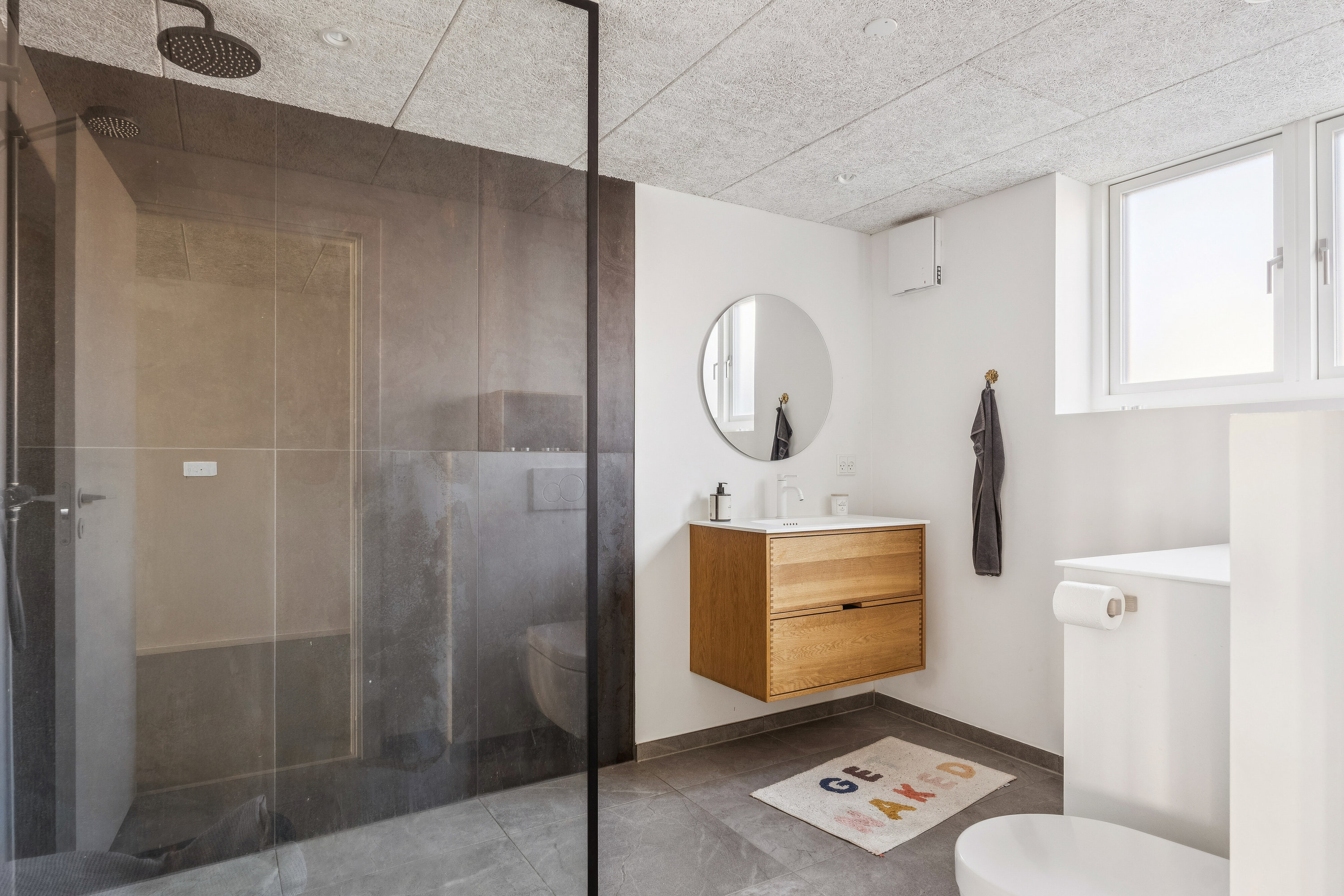 Fremhævet badeværelse billede i fuldskærmstilstand. Billede af Vestre Allé 23, 8600 Silkeborg